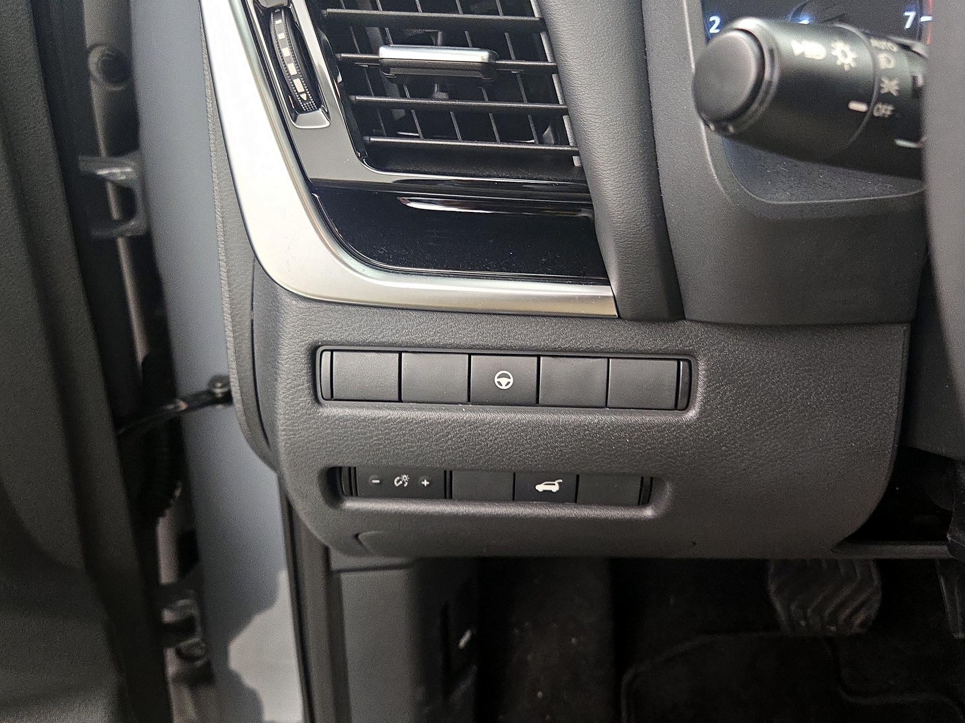 Thumbnail: 2022 Nissan Rogue - 13