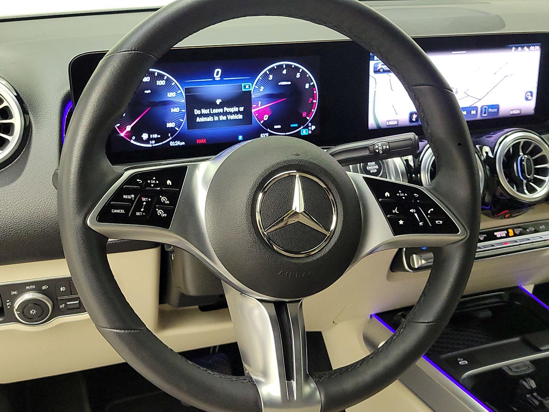 Thumbnail: 2025 Mercedes-Benz GLB - 10