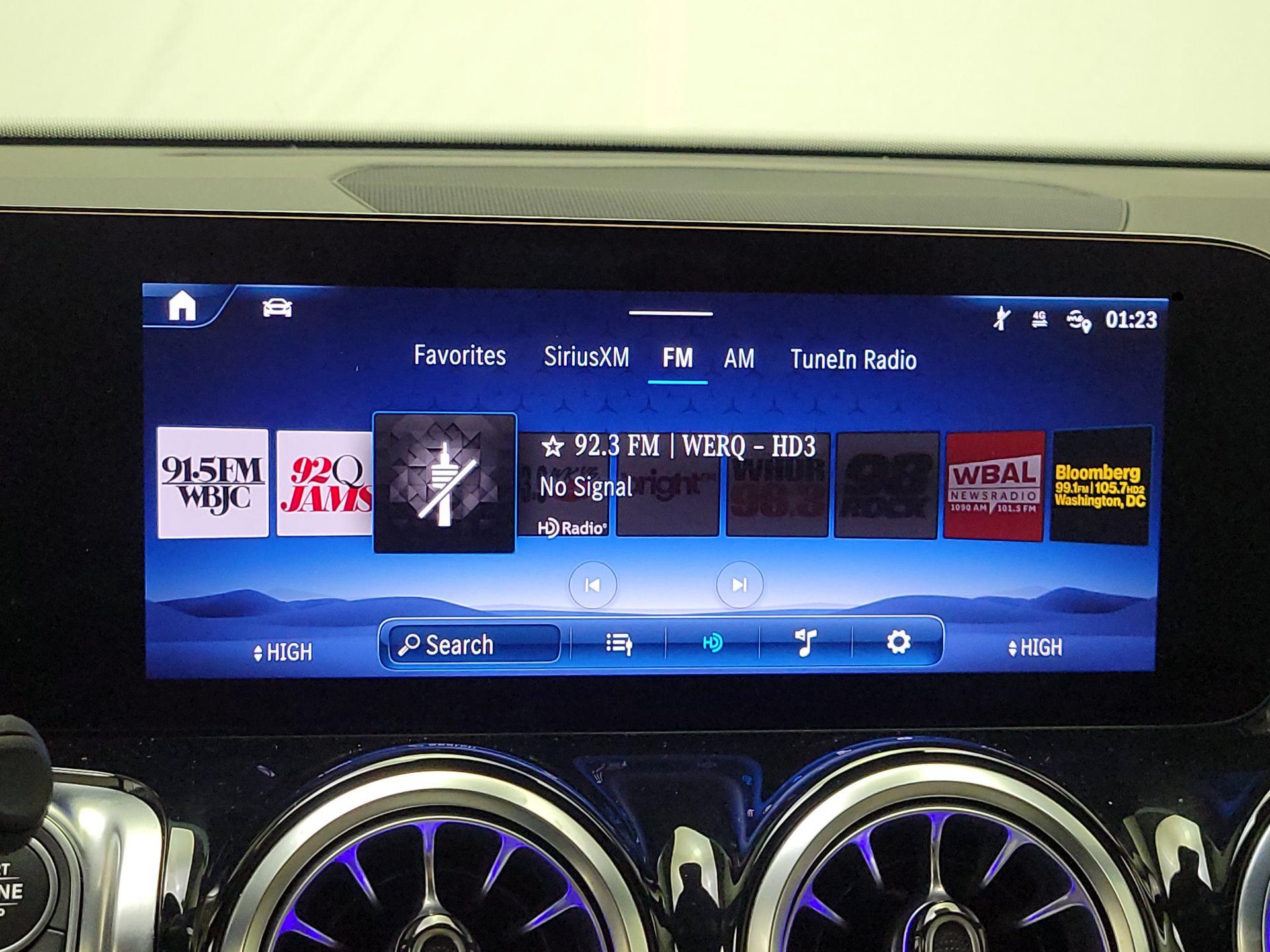 Thumbnail: 2025 Mercedes-Benz GLB - 16