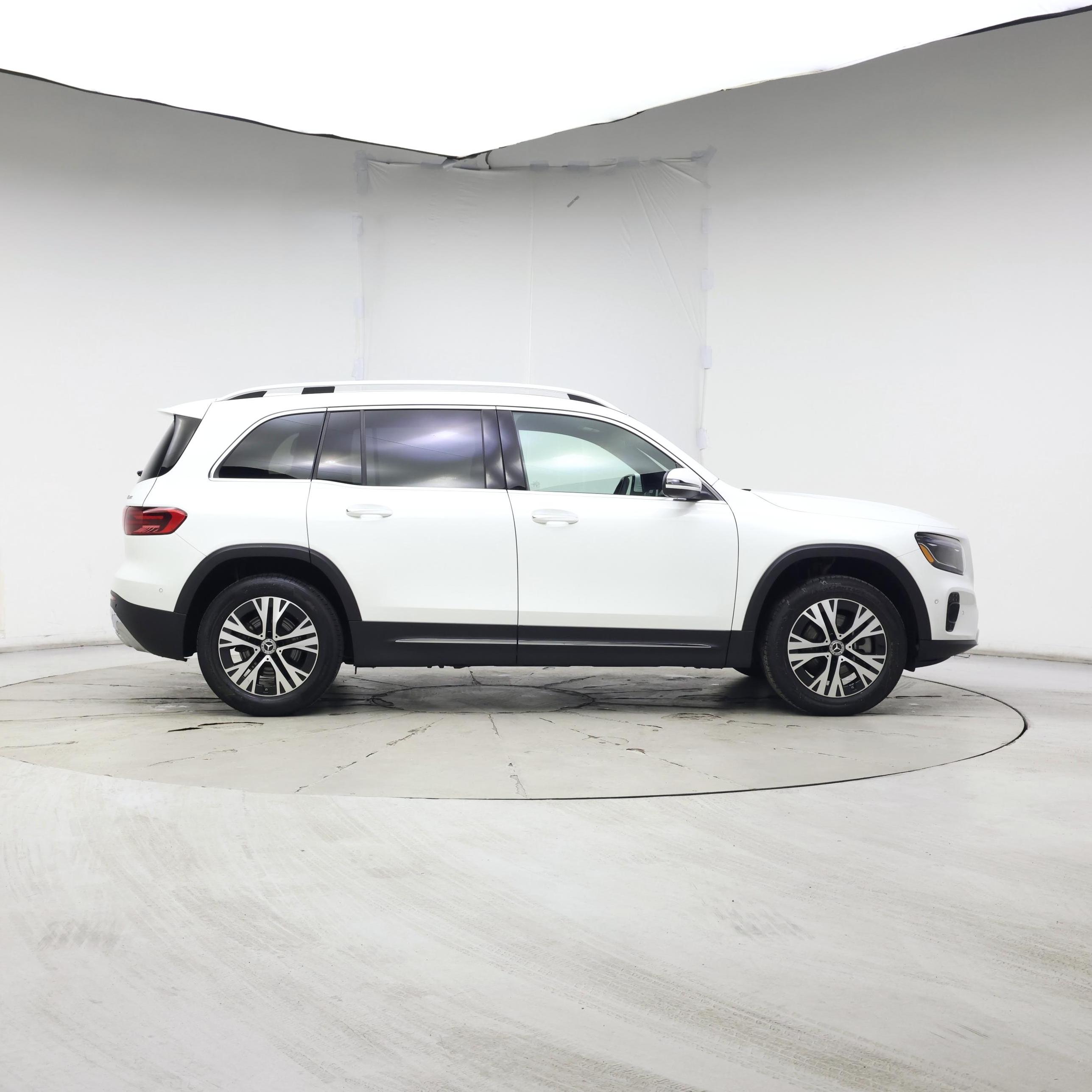 Thumbnail: 2025 Mercedes-Benz GLB - 7