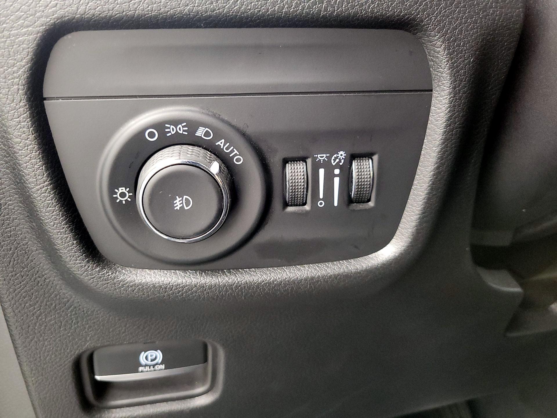 Thumbnail: 2023 Jeep Grand Cherokee - 13