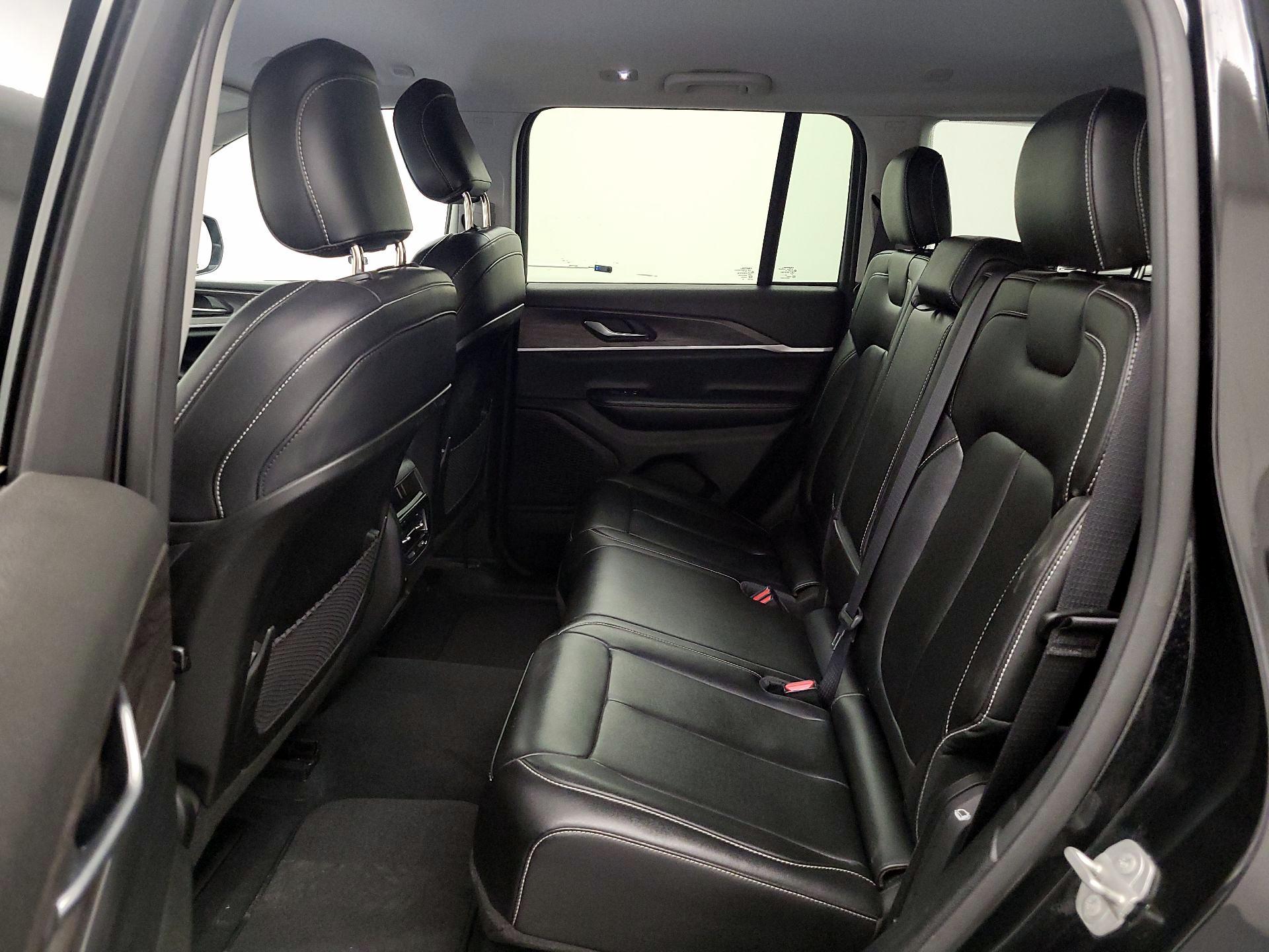 Thumbnail: 2023 Jeep Grand Cherokee - 20