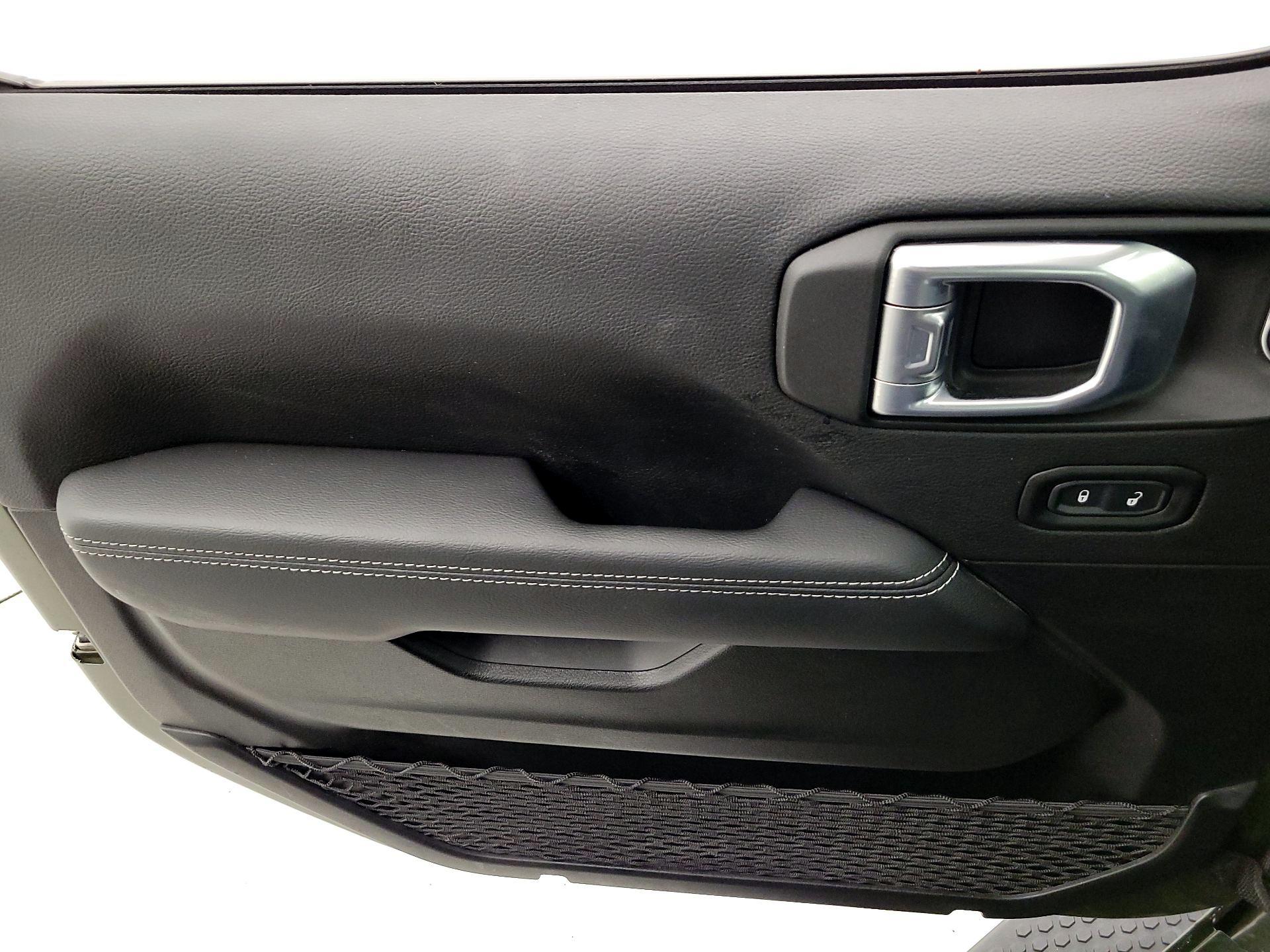 Thumbnail: 2022 Jeep Wrangler - 12