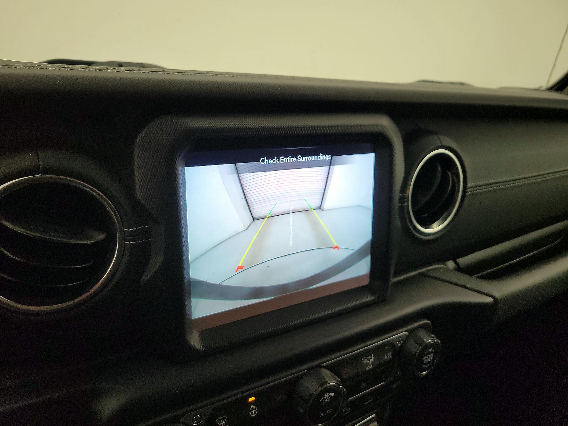 Thumbnail: 2022 Jeep Wrangler - 15