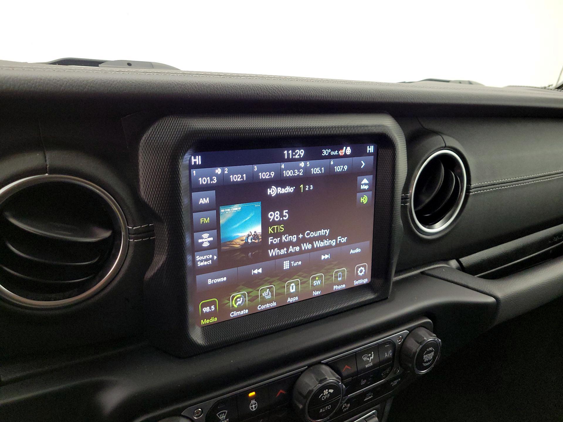 Thumbnail: 2022 Jeep Wrangler - 16