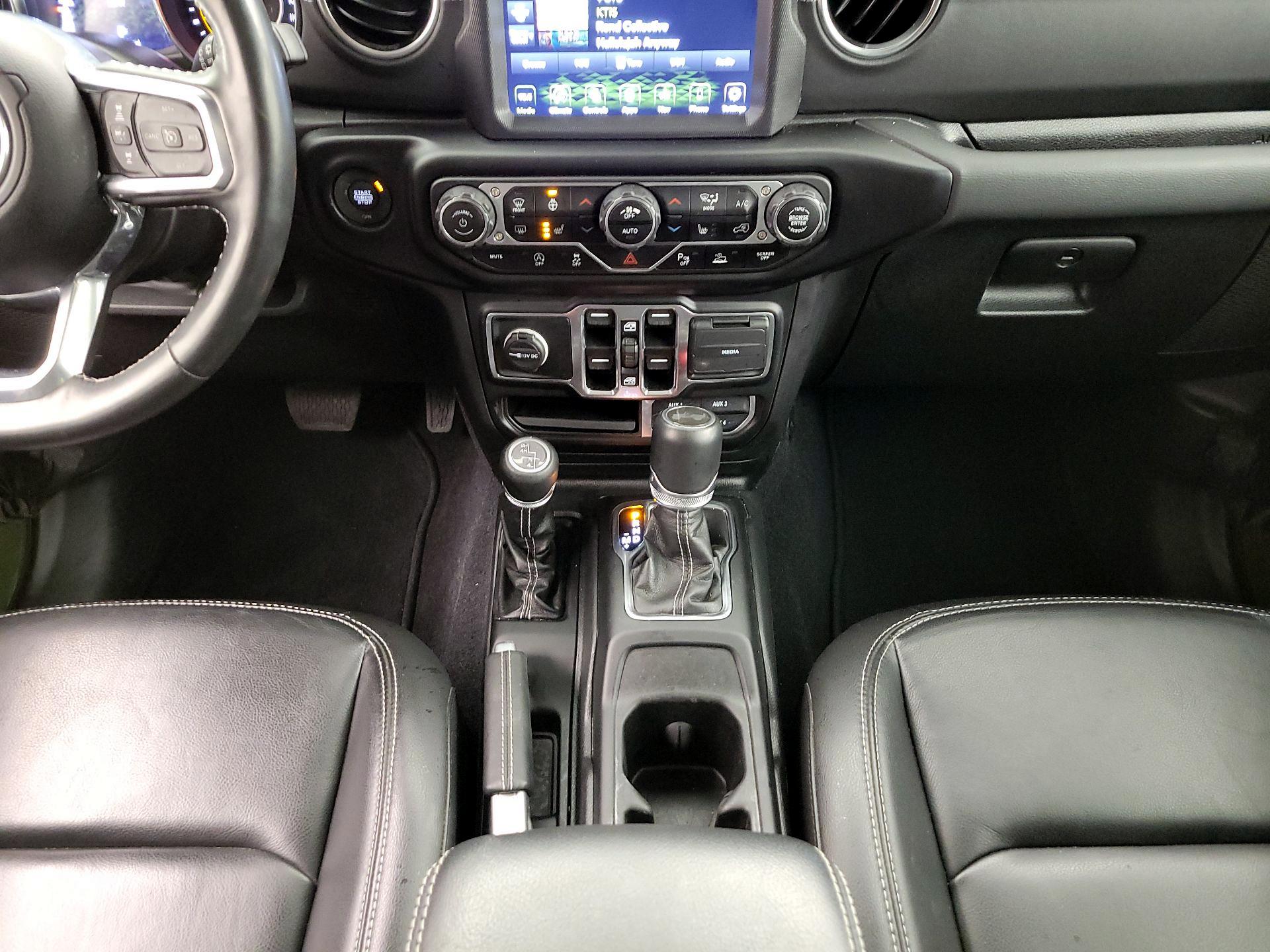 Thumbnail: 2022 Jeep Wrangler - 18