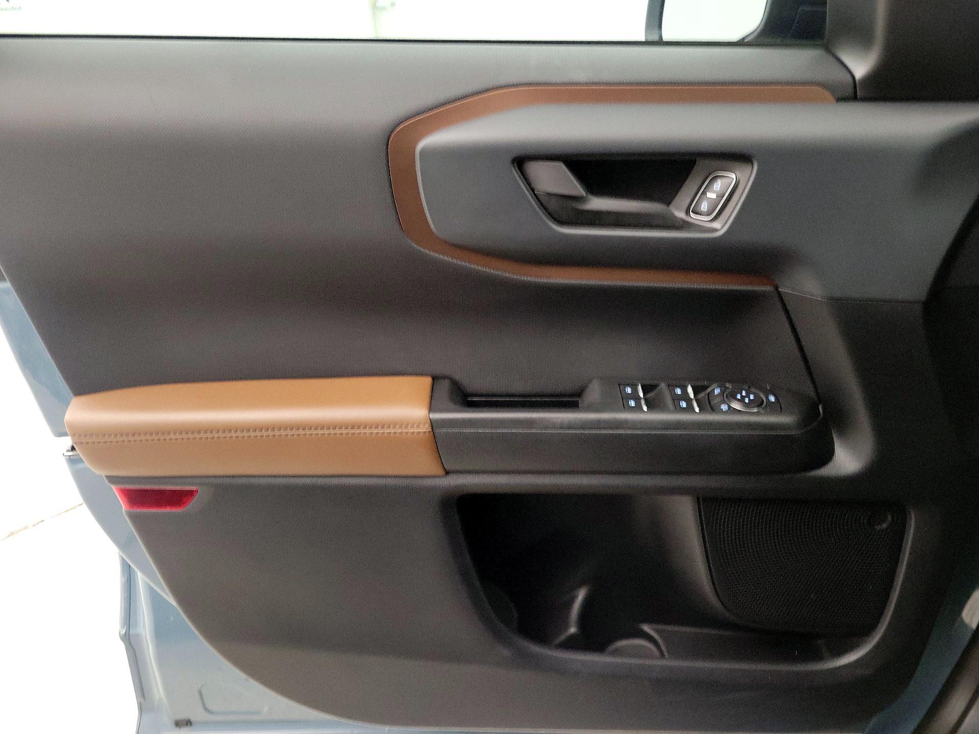 Thumbnail: 2021 Ford Bronco Sport - 12