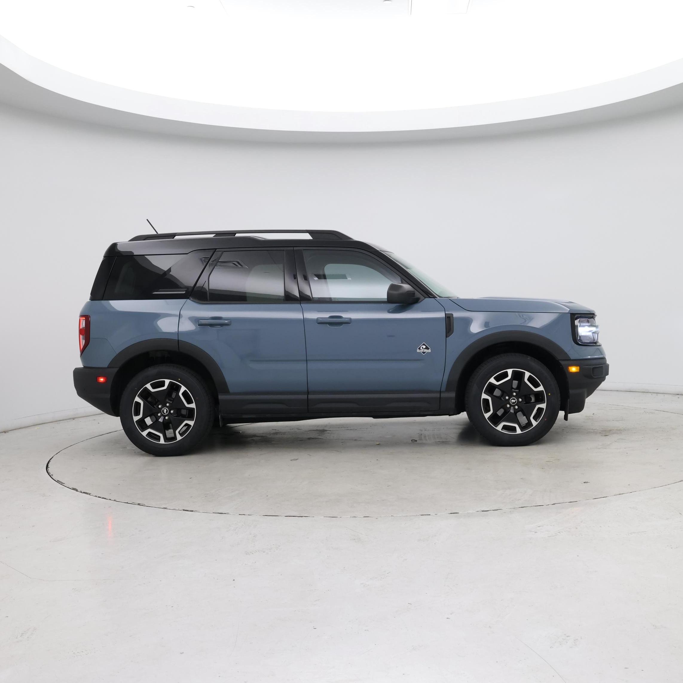 Thumbnail: 2021 Ford Bronco Sport - 7