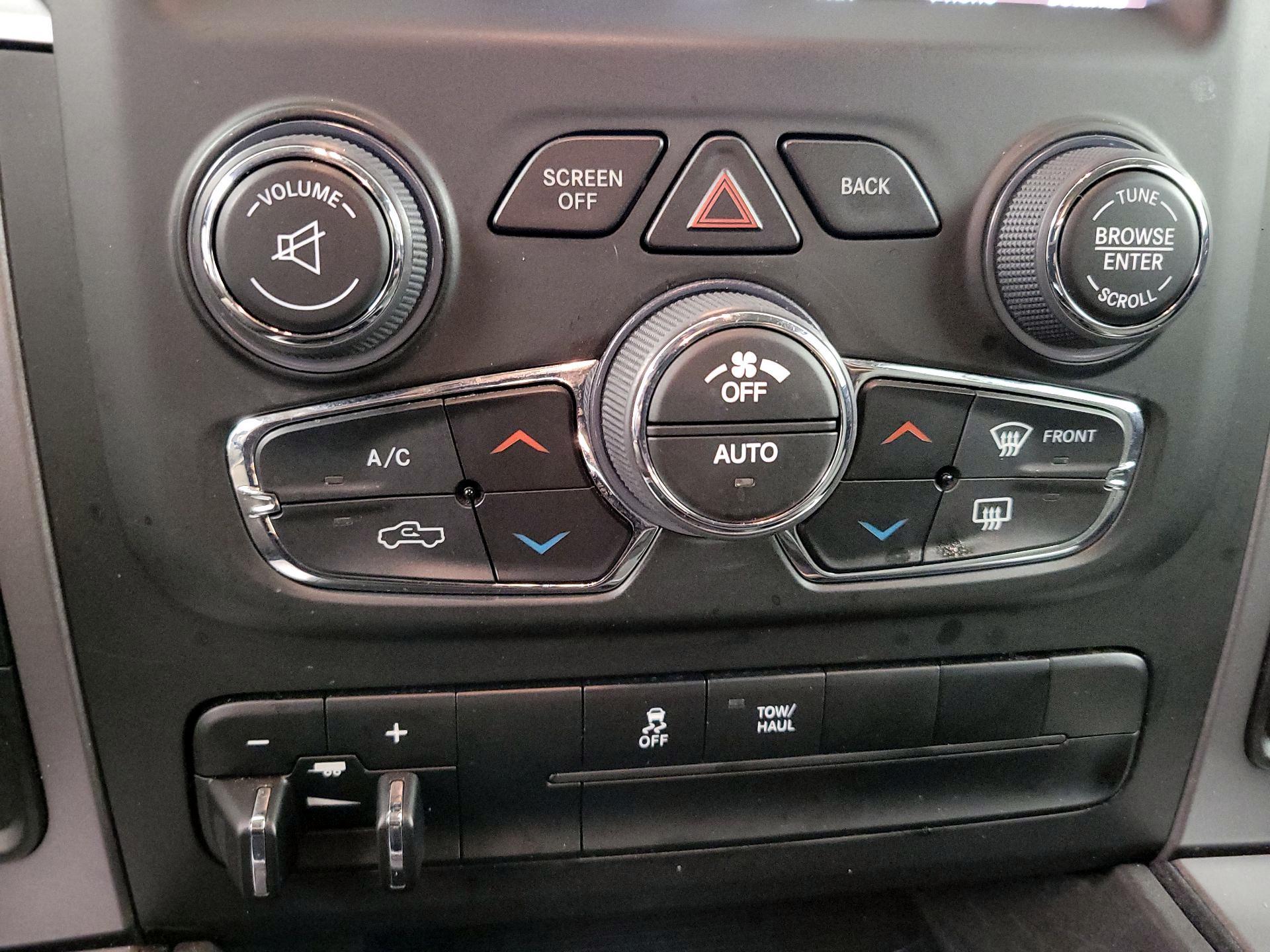 Thumbnail: 2023 RAM 1500 Classic - 17