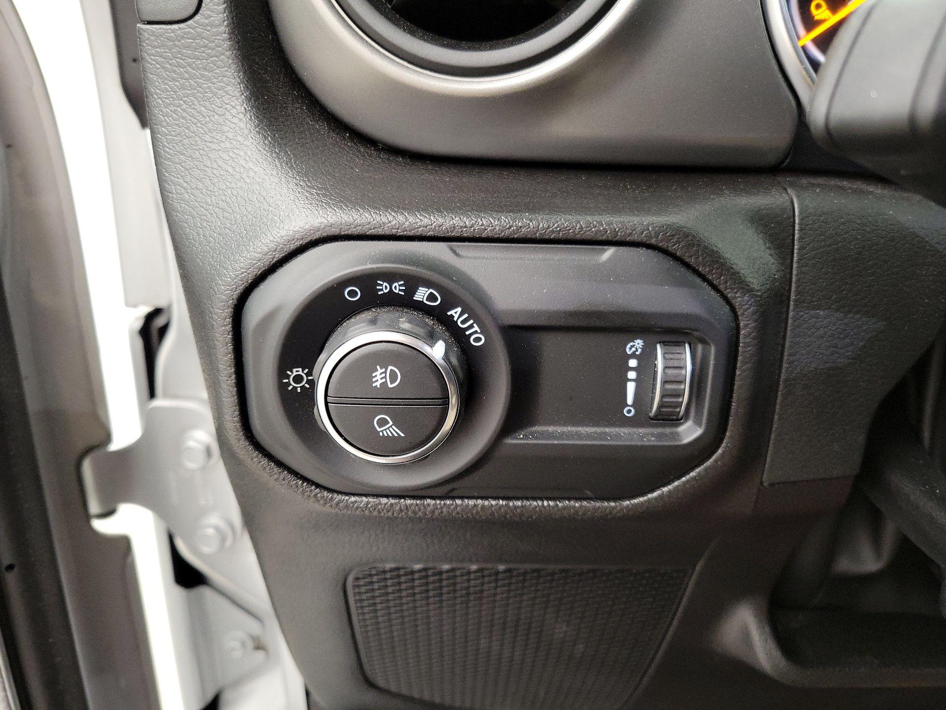 Thumbnail: 2023 Jeep Gladiator - 13