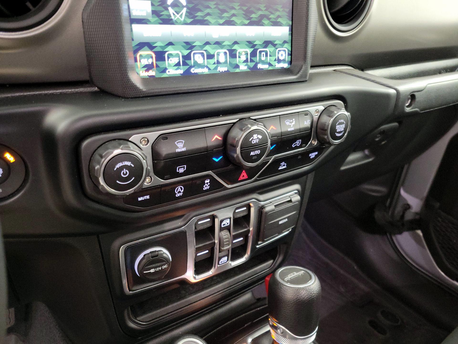 Thumbnail: 2023 Jeep Gladiator - 16