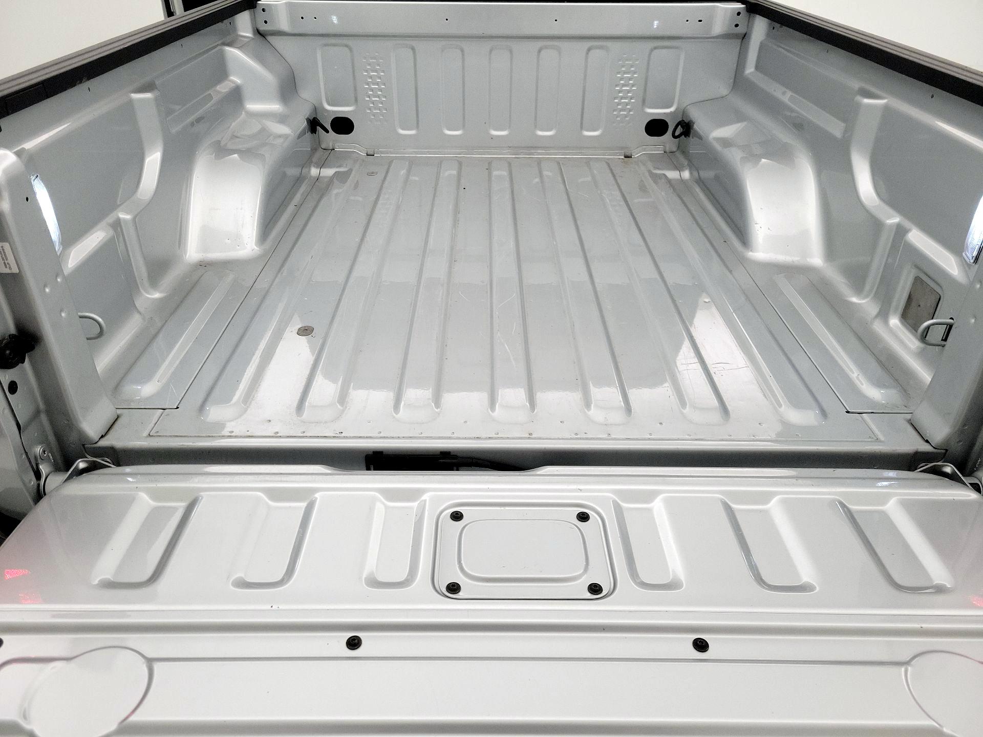 Thumbnail: 2023 Jeep Gladiator - 20