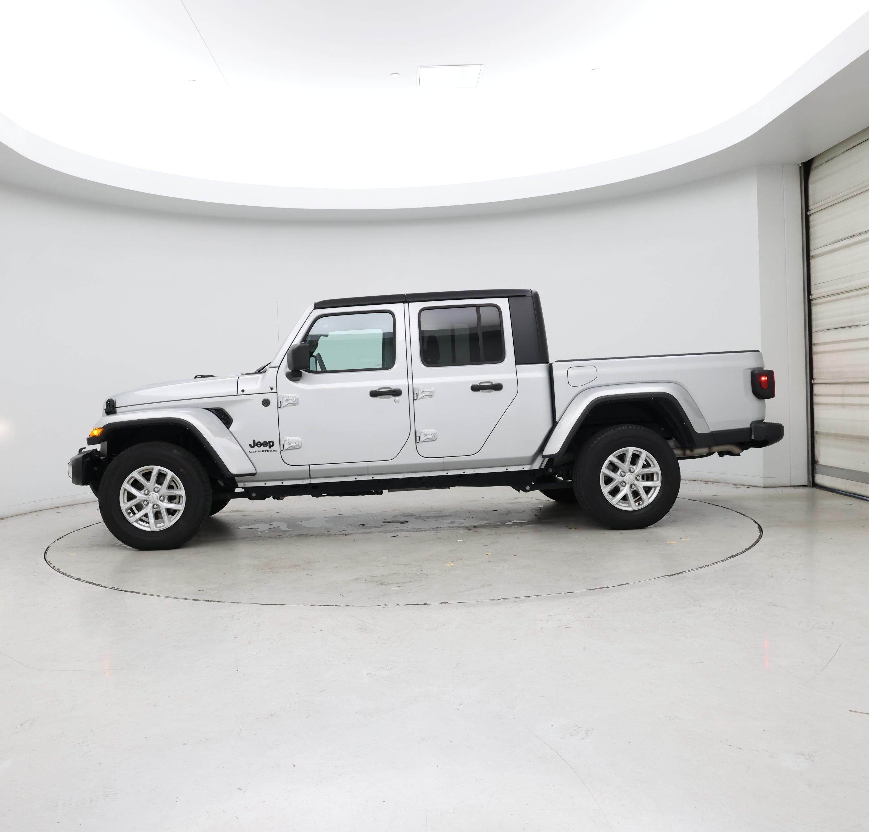 Thumbnail: 2023 Jeep Gladiator - 3