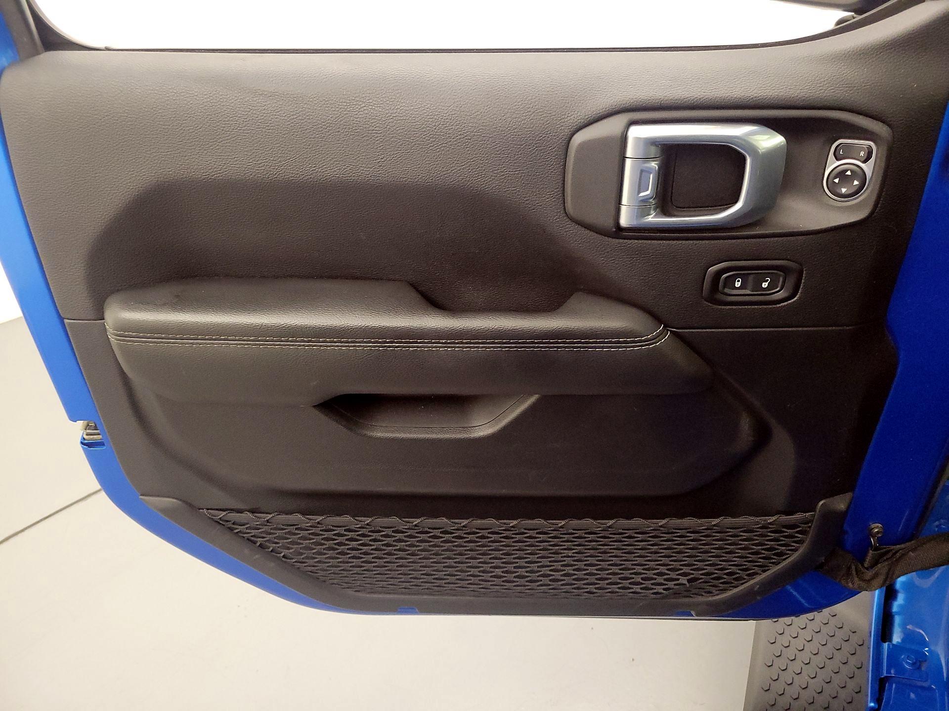 Thumbnail: 2021 Jeep Wrangler - 12