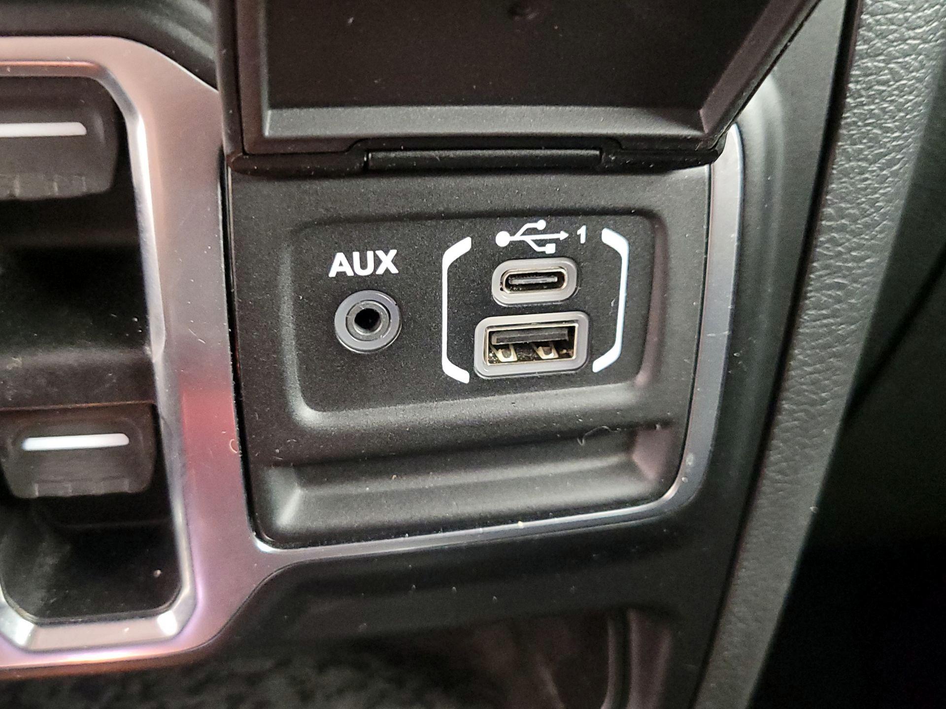 Thumbnail: 2021 Jeep Wrangler - 19