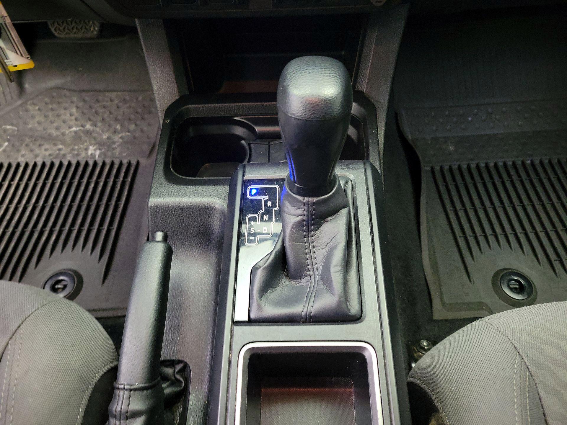 Thumbnail: 2023 Toyota Tacoma - 17