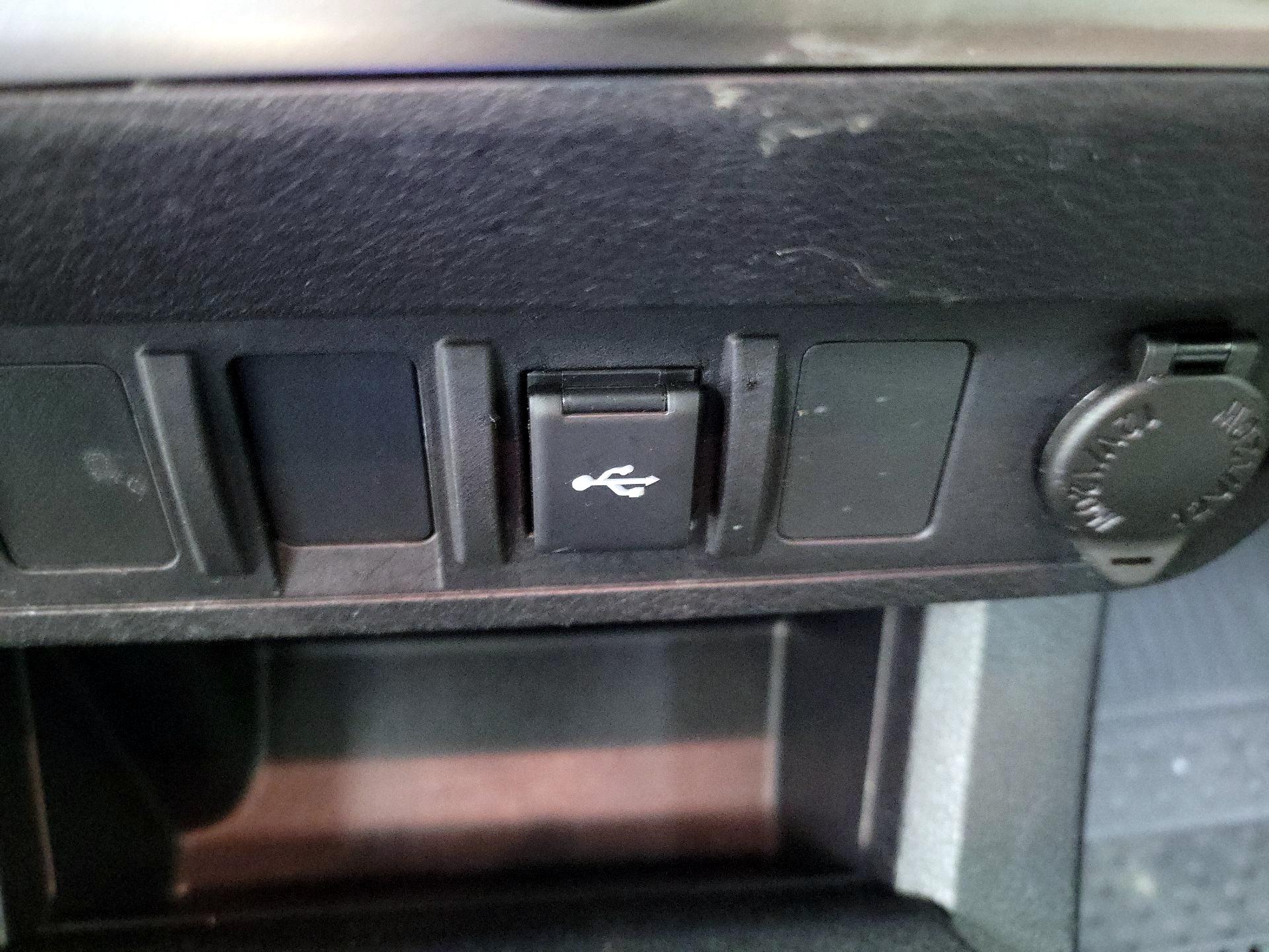 Thumbnail: 2023 Toyota Tacoma - 18