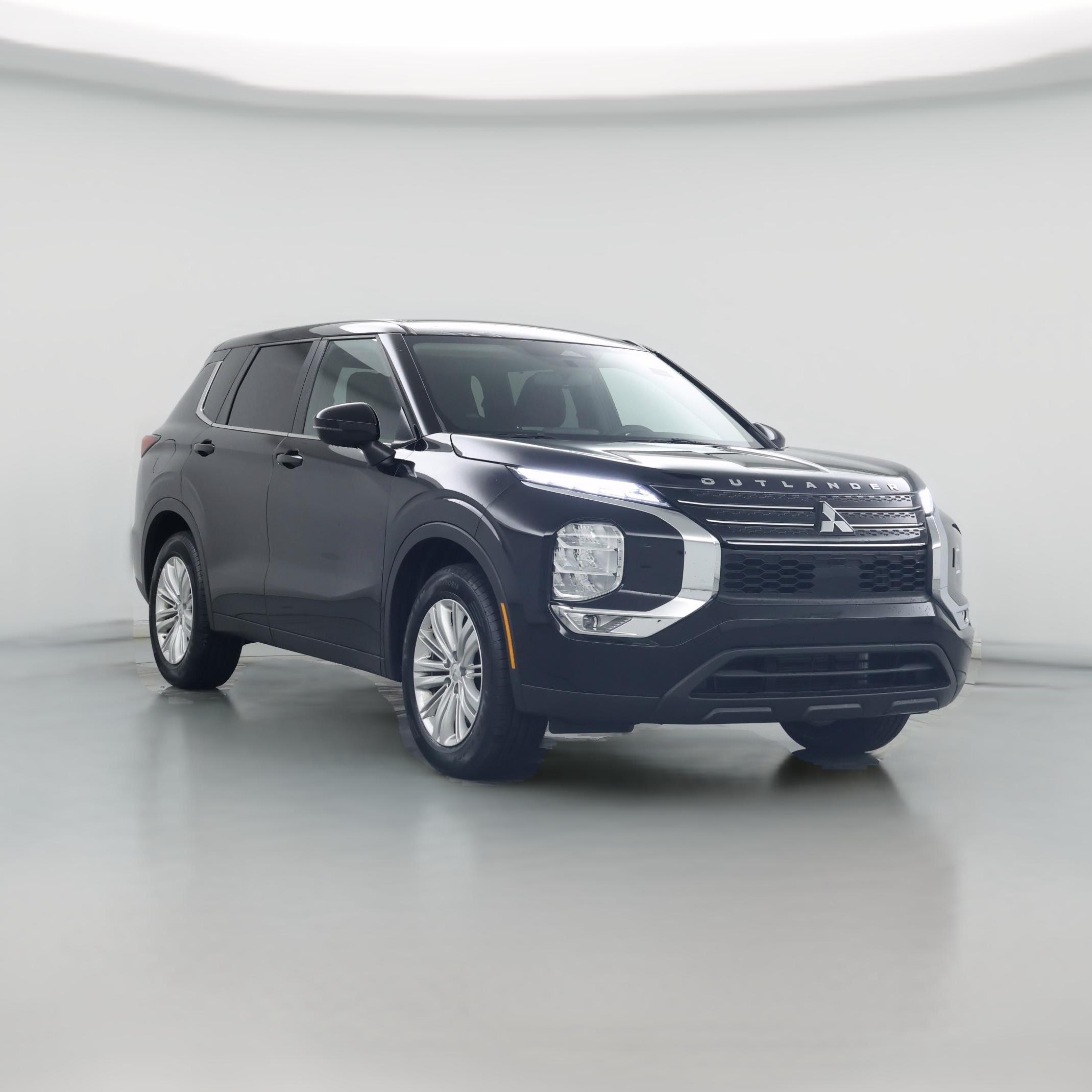 Thumbnail: 2022 Mitsubishi Outlander - 1