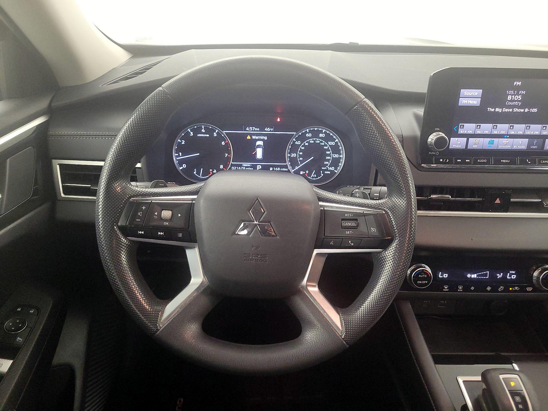 Thumbnail: 2022 Mitsubishi Outlander - 10