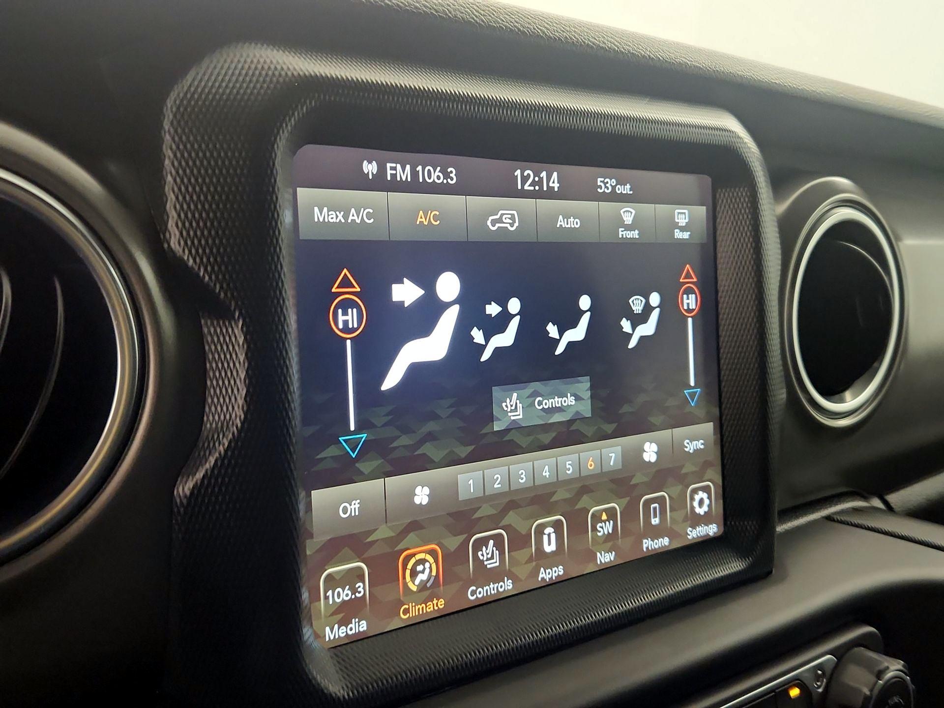 Thumbnail: 2023 Jeep Wrangler - 17