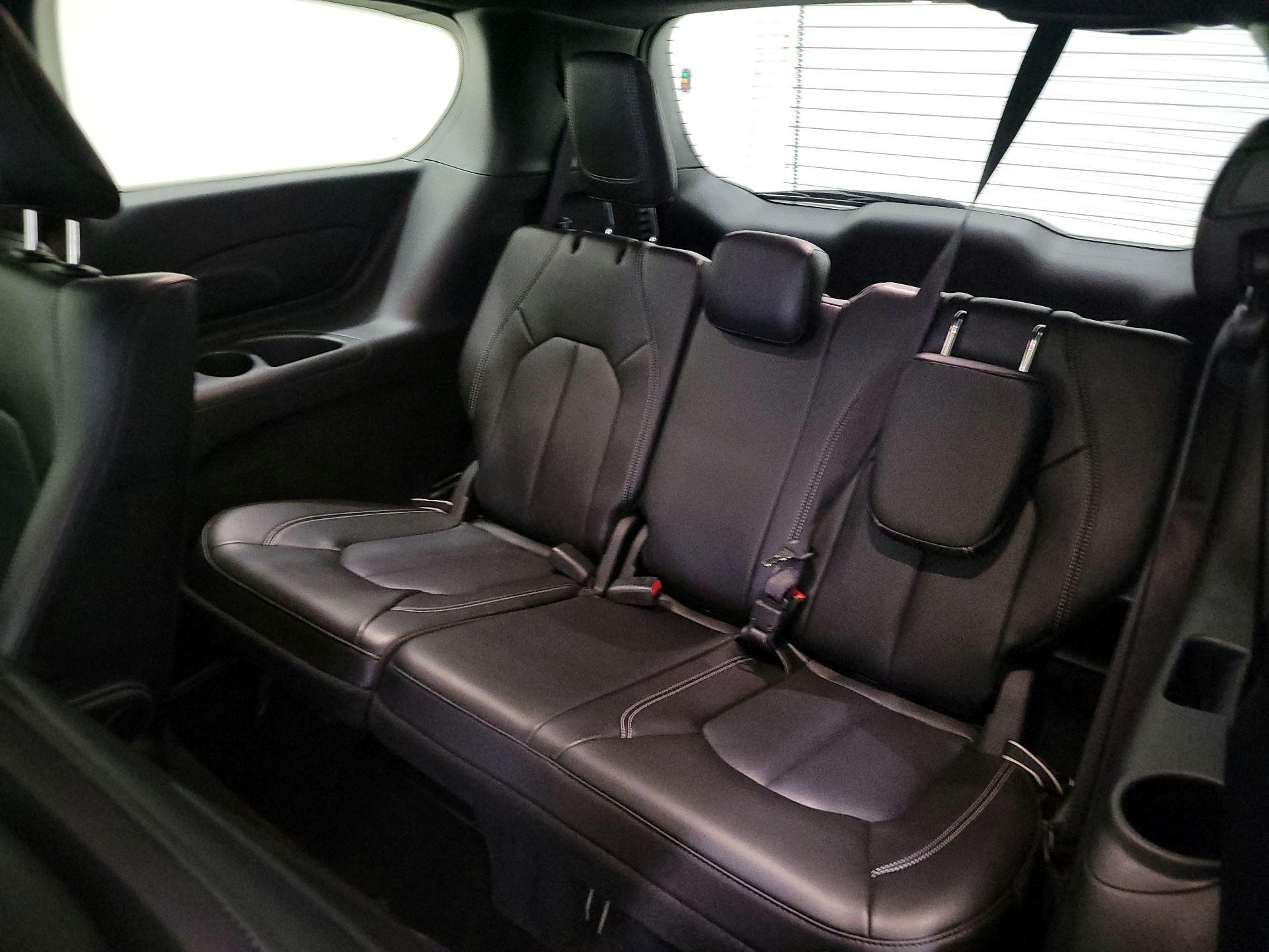 Thumbnail: 2023 Chrysler Pacifica - 20