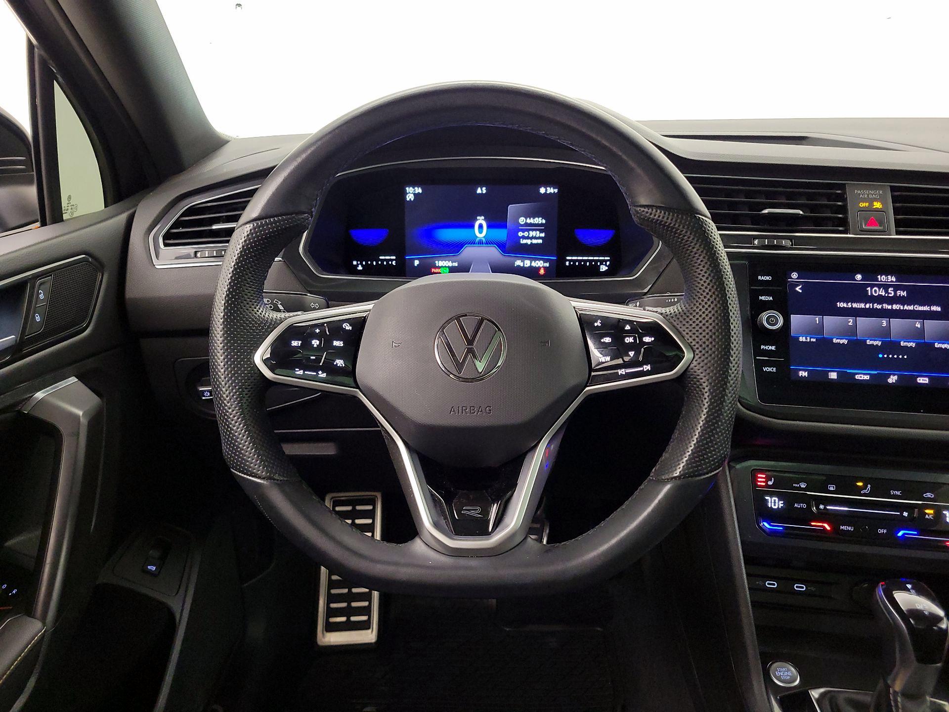 Thumbnail: 2022 Volkswagen Tiguan - 10