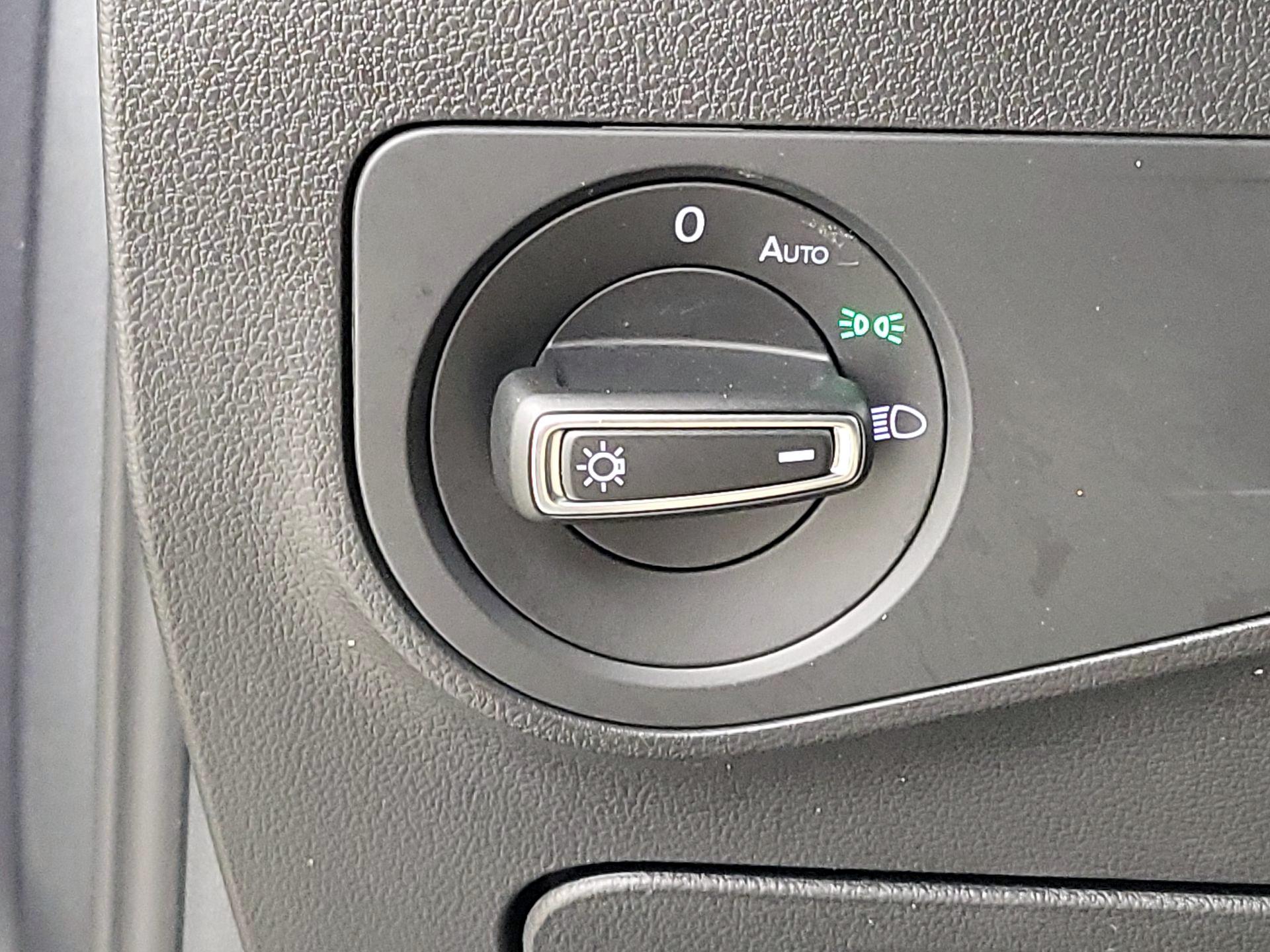 Thumbnail: 2022 Volkswagen Tiguan - 13