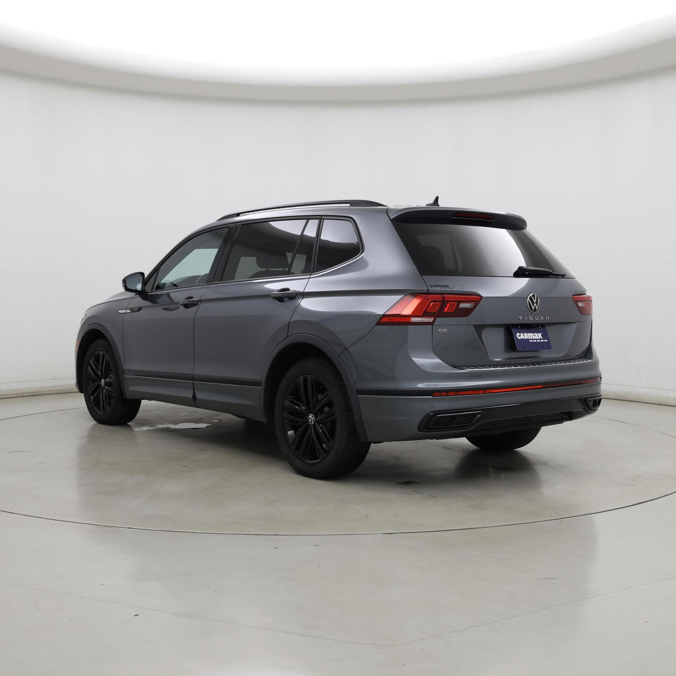 Thumbnail: 2022 Volkswagen Tiguan - 2