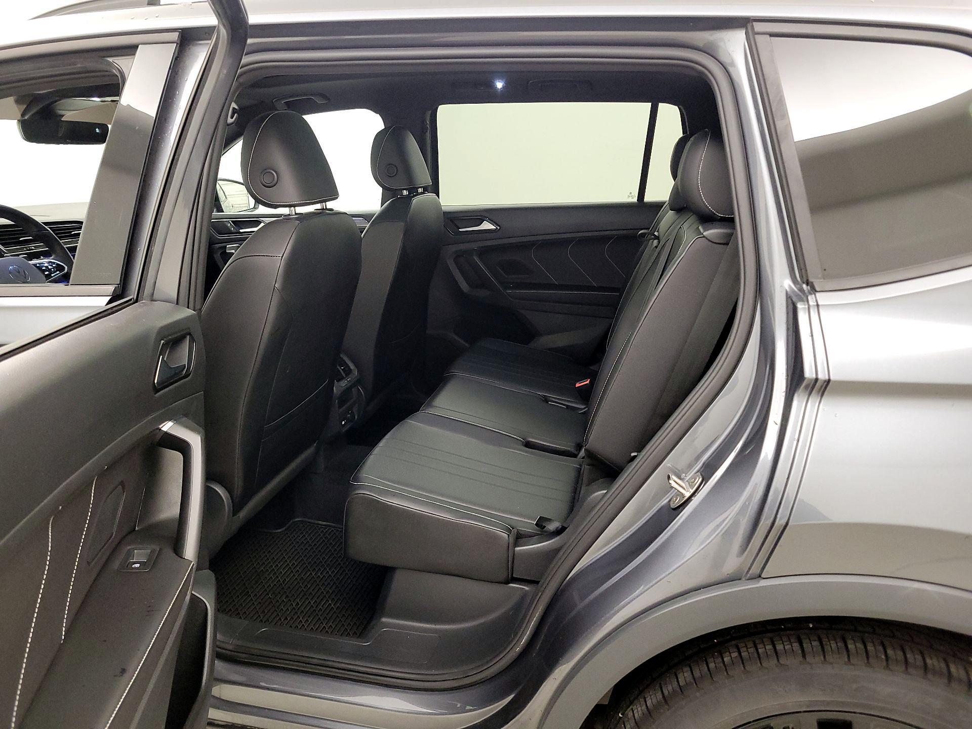 Thumbnail: 2022 Volkswagen Tiguan - 20