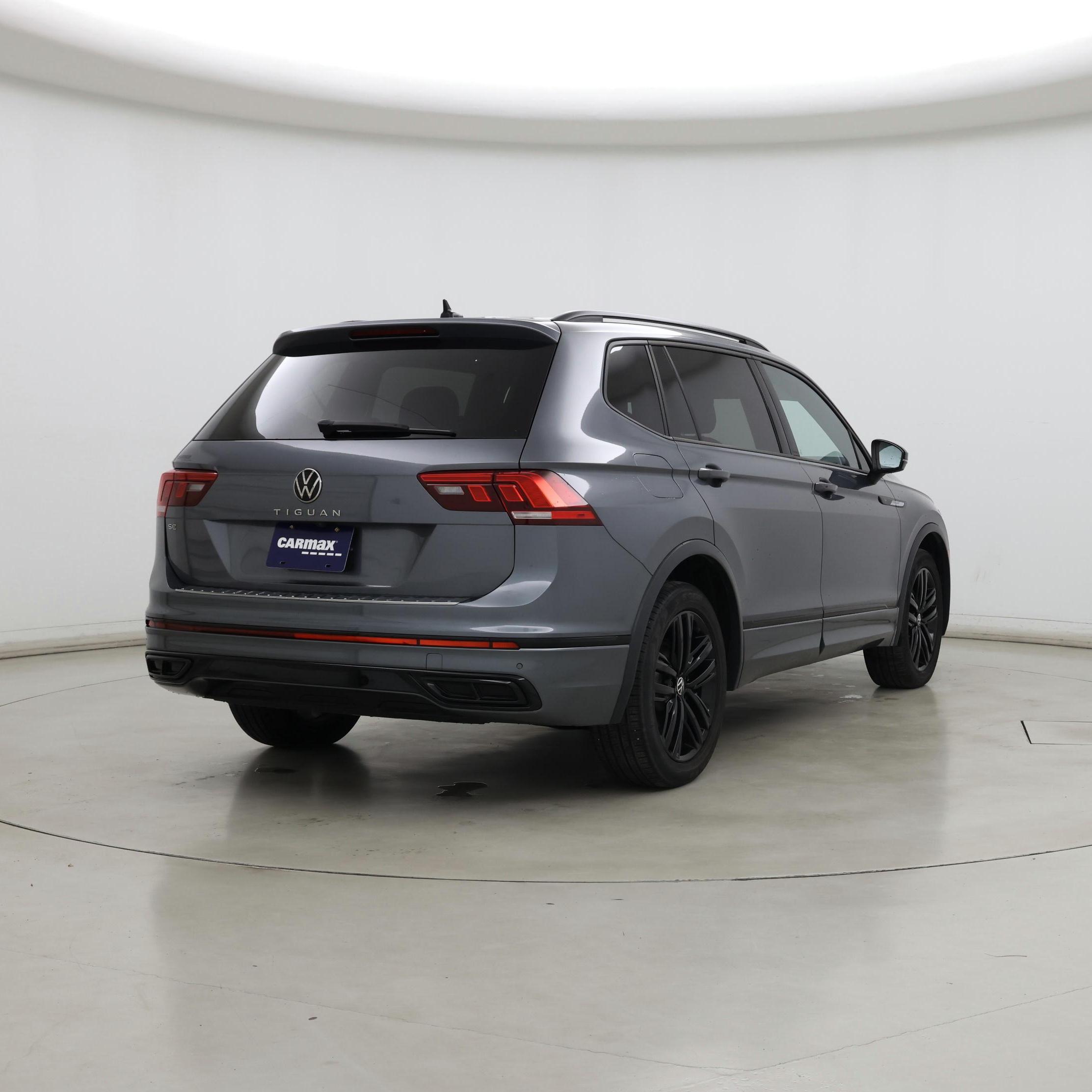 Thumbnail: 2022 Volkswagen Tiguan - 8