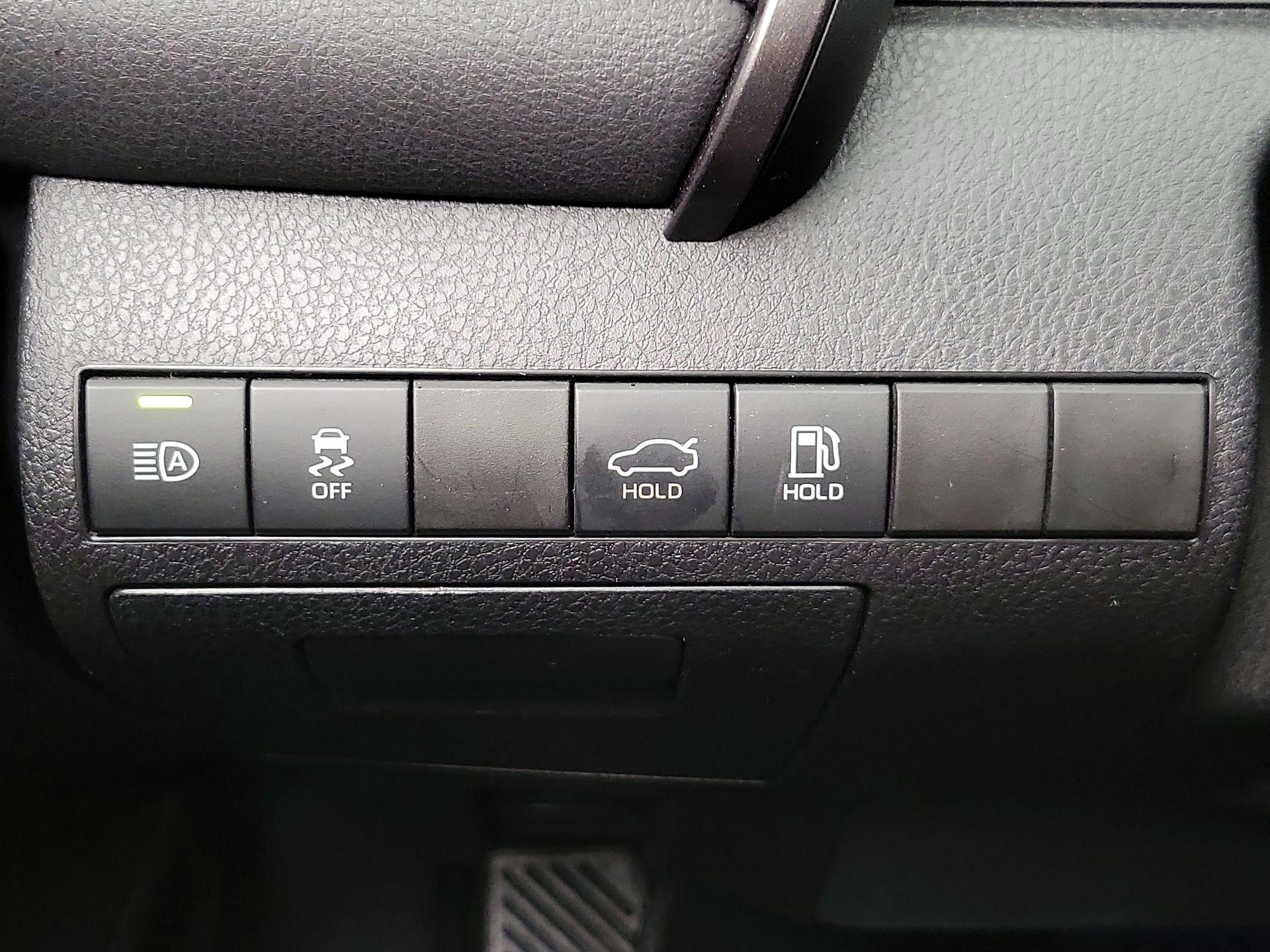 Thumbnail: 2023 Toyota Camry - 13