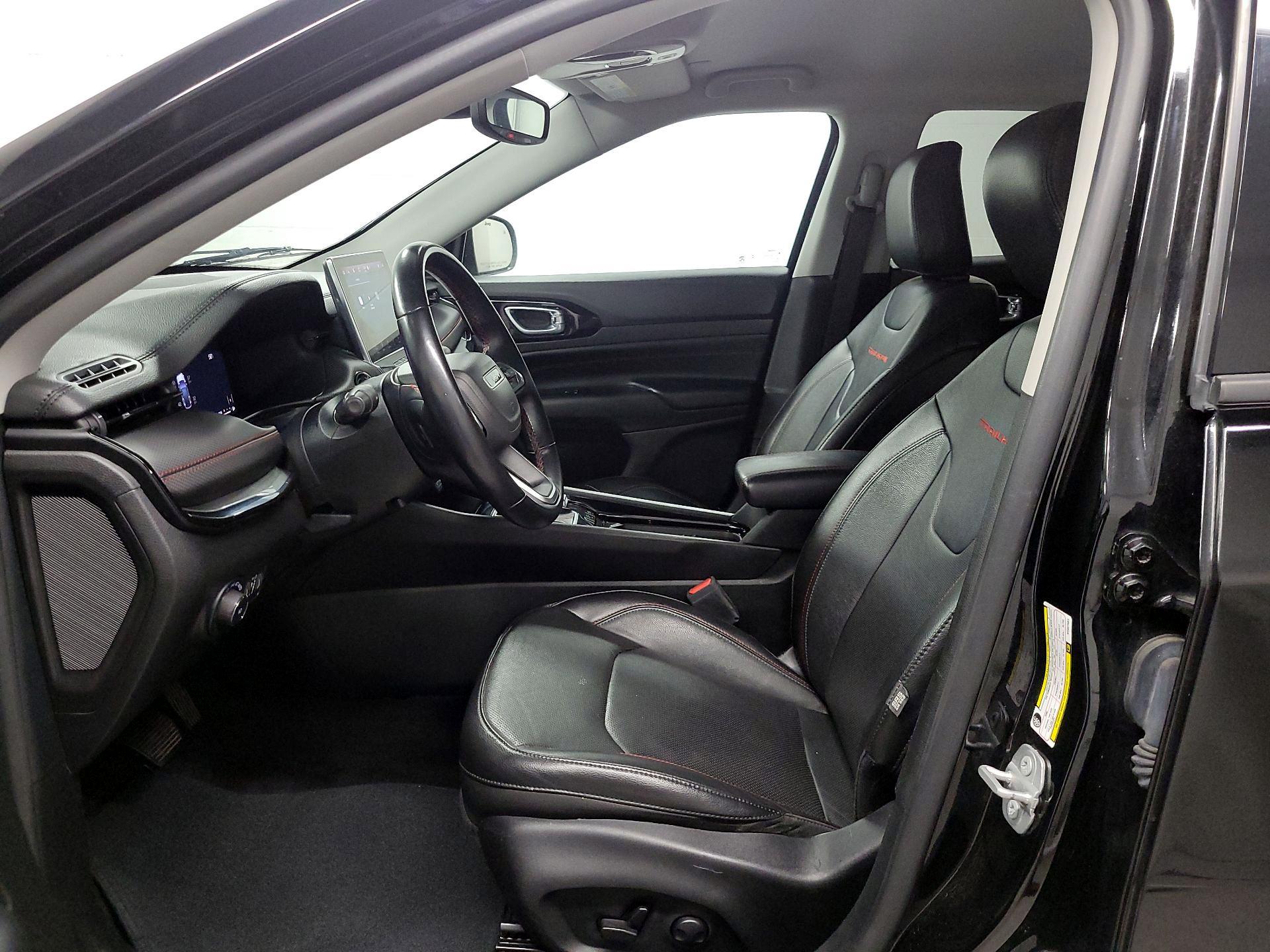 Thumbnail: 2022 Jeep Compass - 11