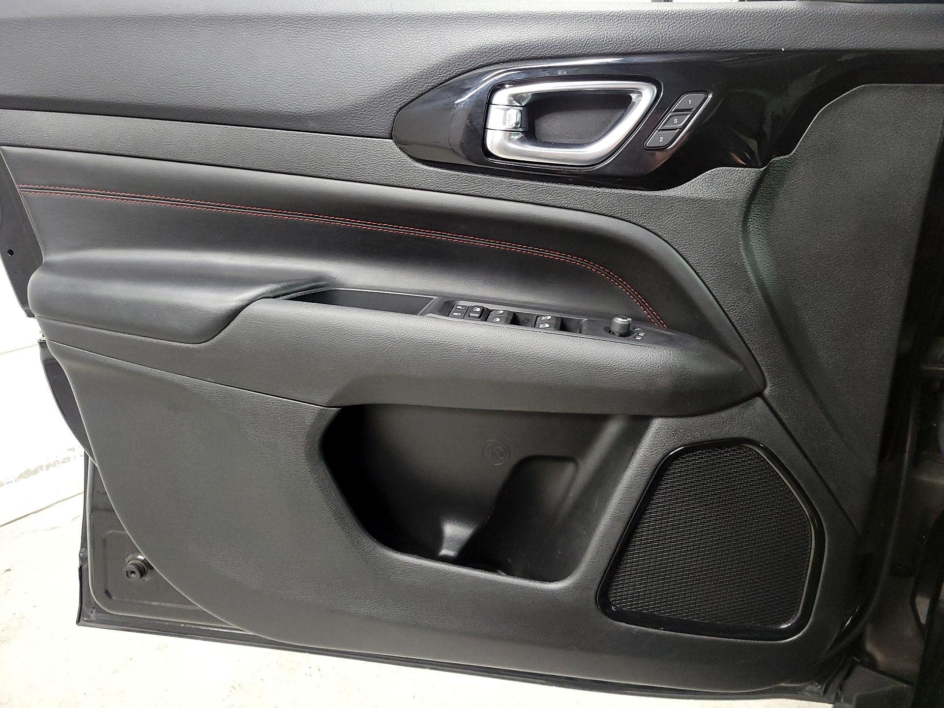 Thumbnail: 2022 Jeep Compass - 12