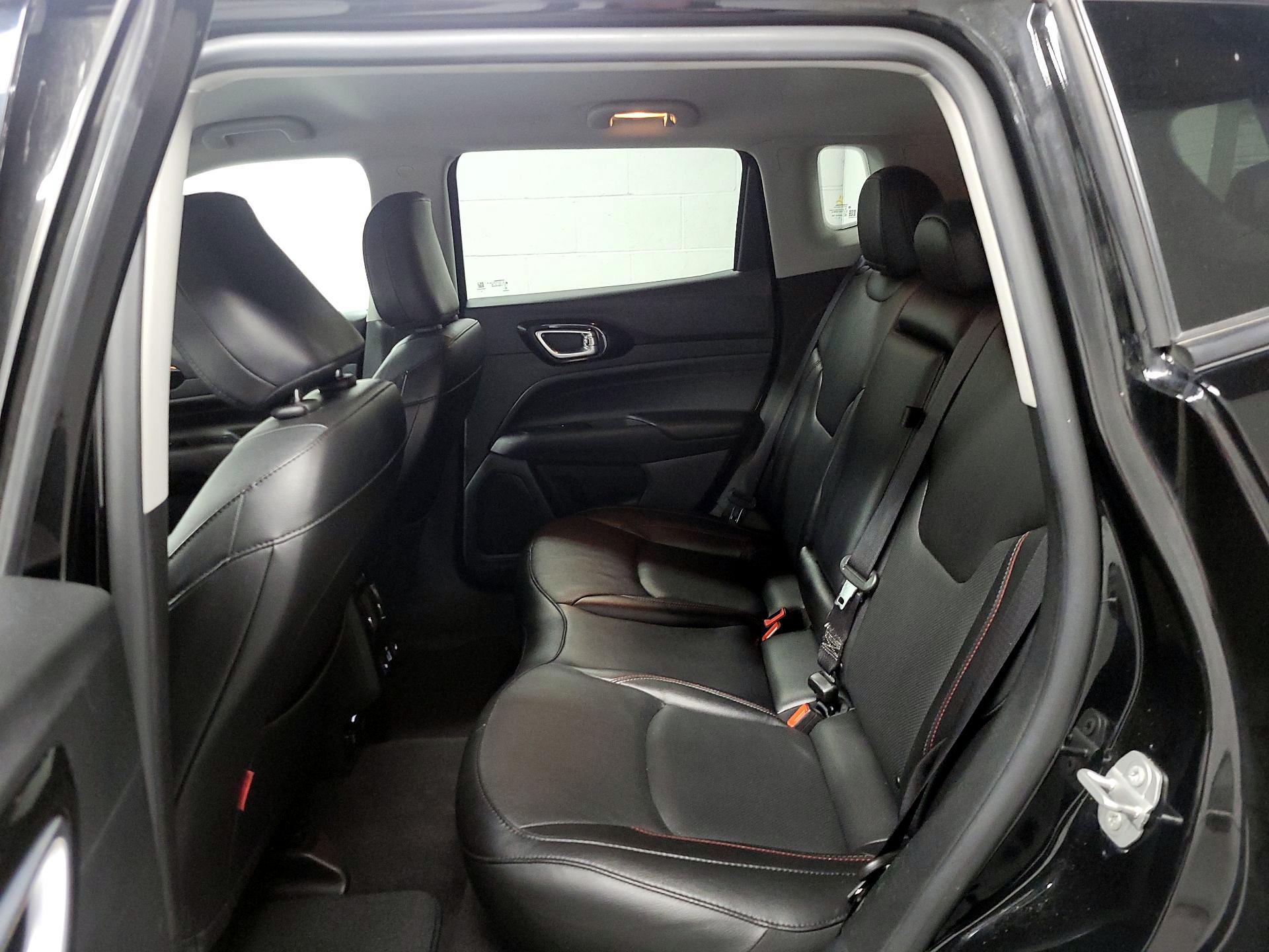 Thumbnail: 2022 Jeep Compass - 18