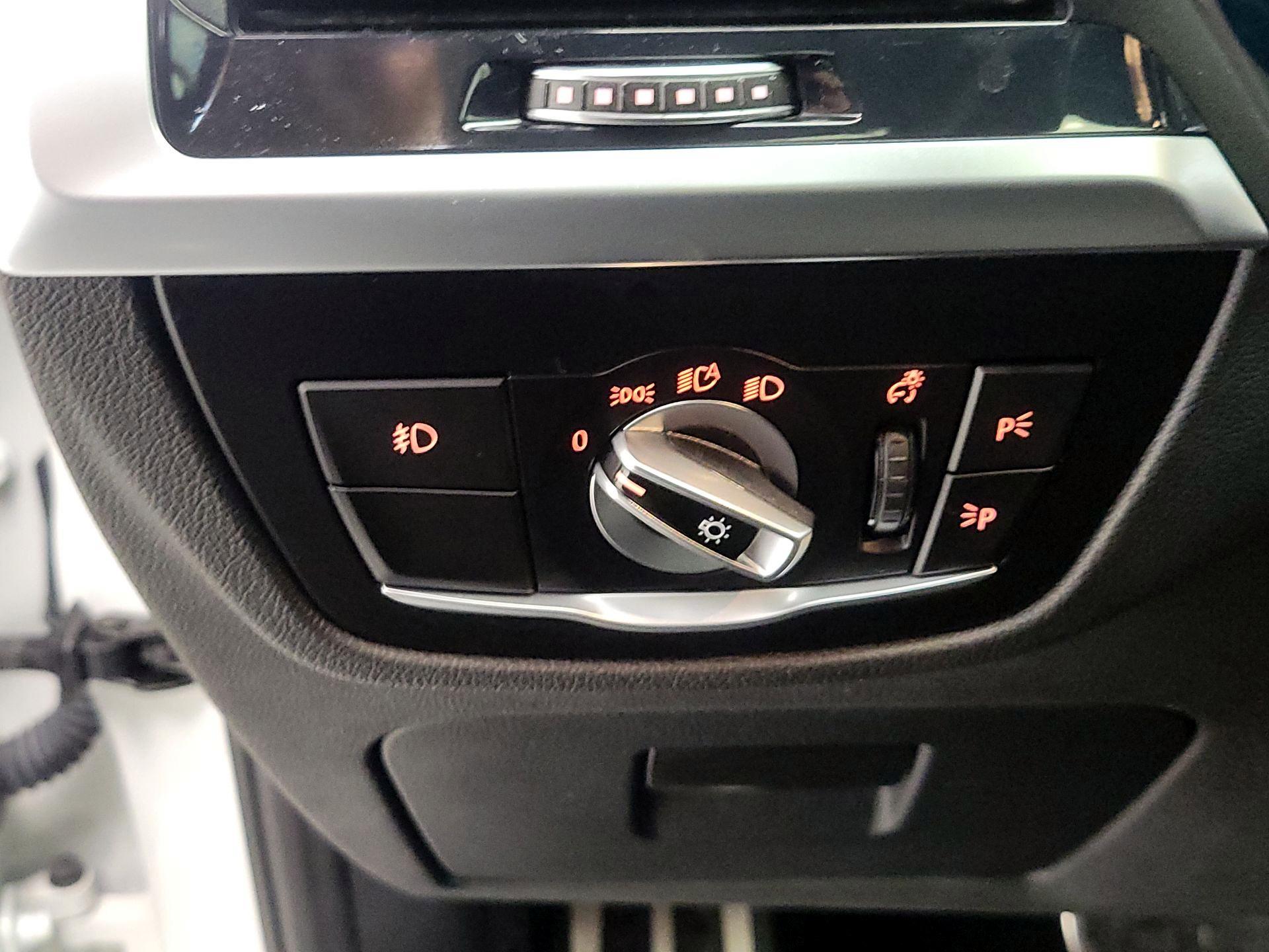 Thumbnail: 2021 BMW X4 - 13