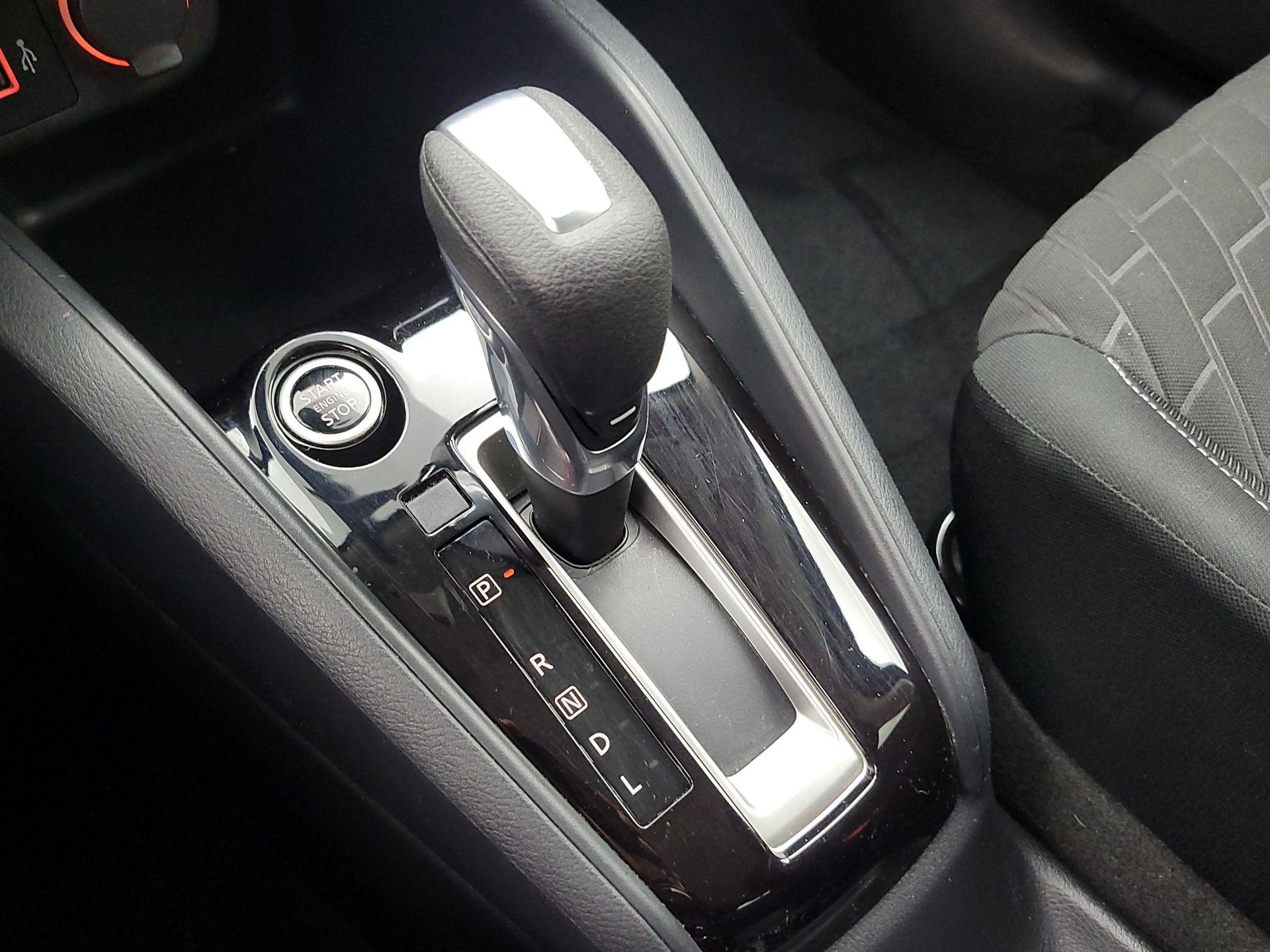 Thumbnail: 2021 Nissan Kicks - 17