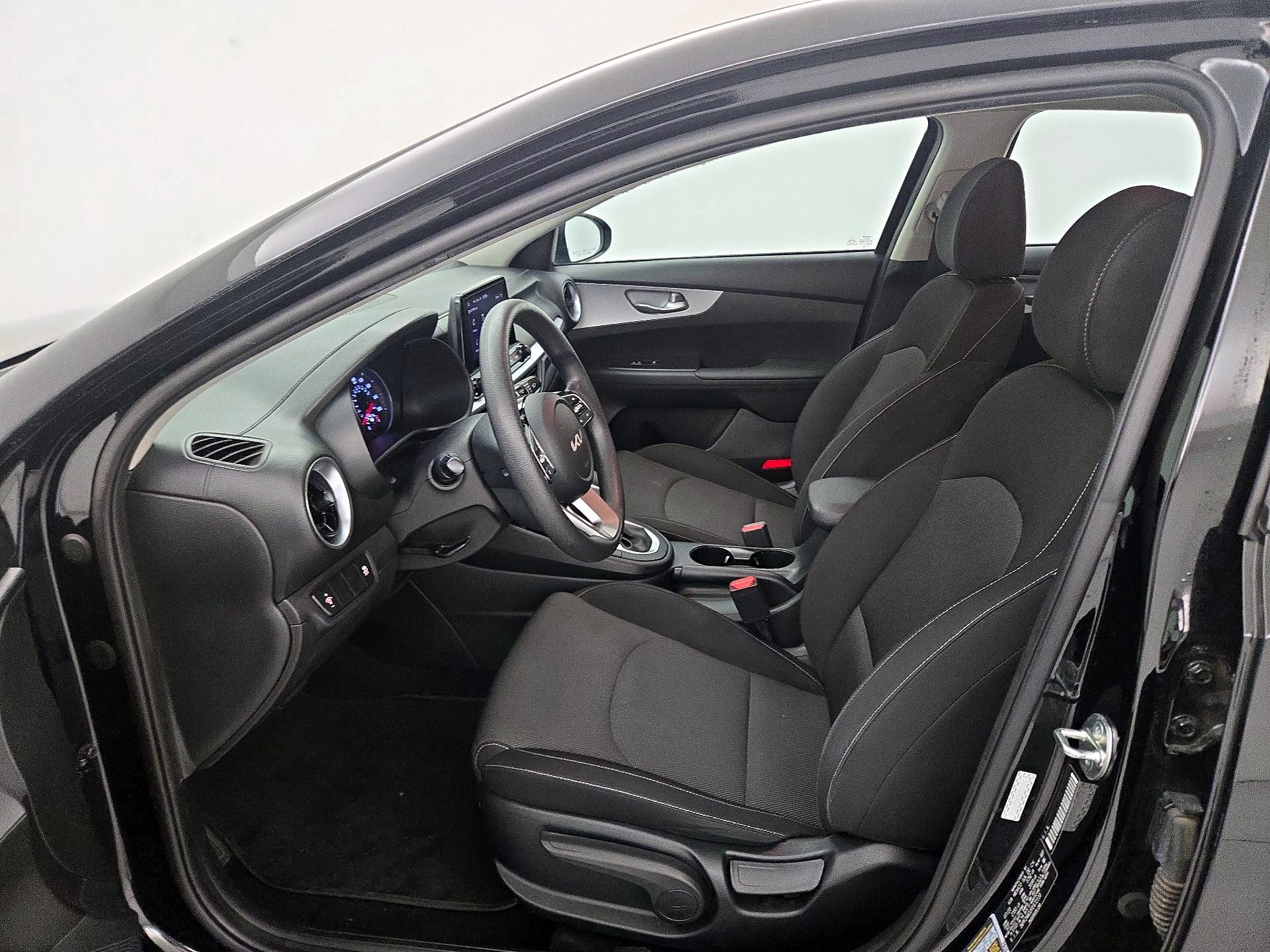 Thumbnail: 2023 Kia Forte - 11