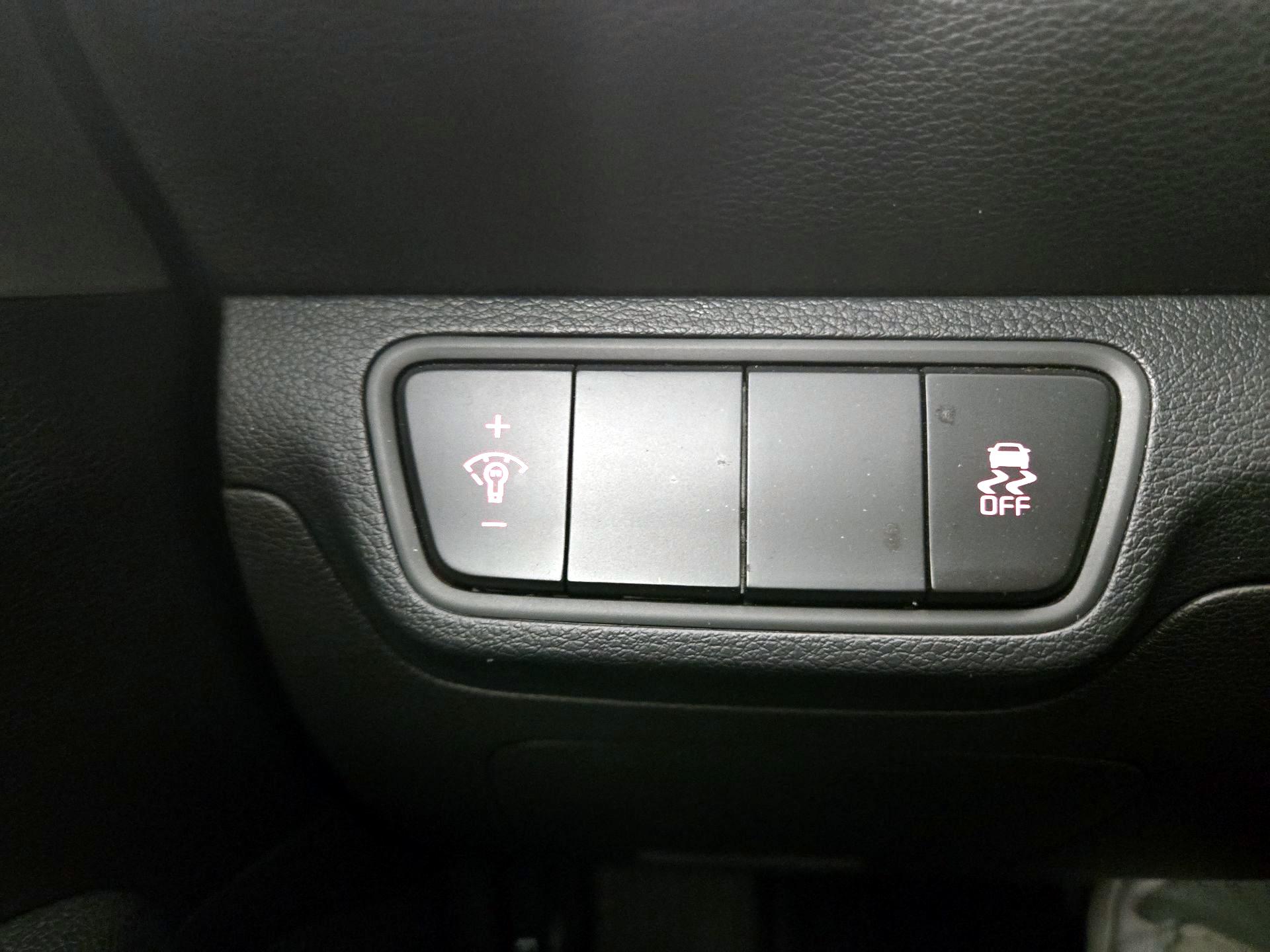 Thumbnail: 2023 Kia Forte - 13