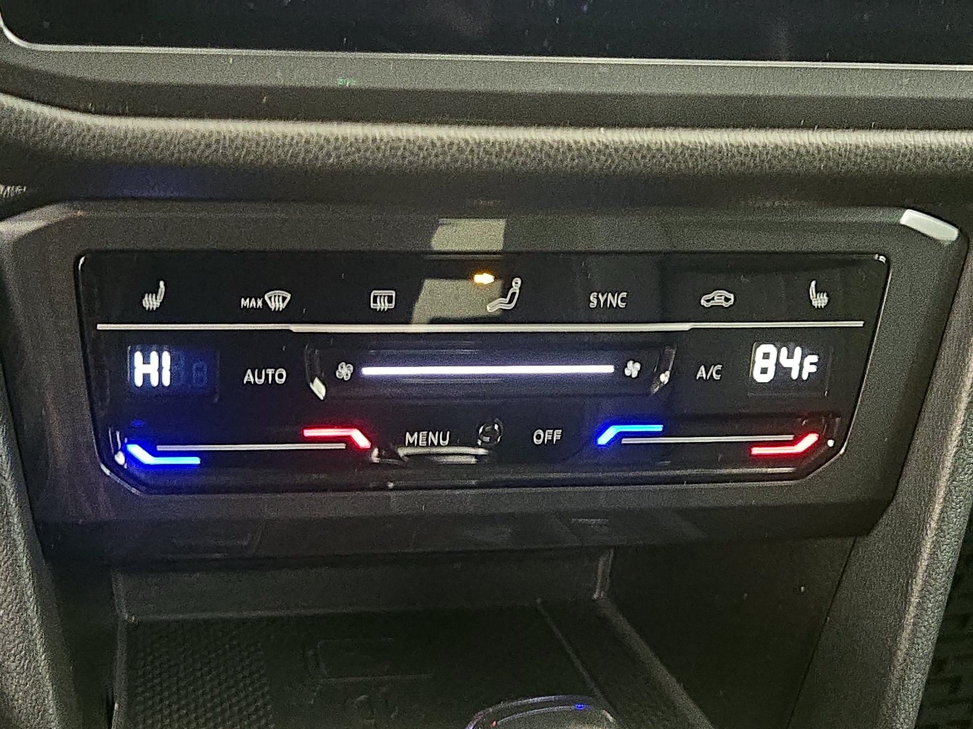 Thumbnail: 2022 Volkswagen Tiguan - 16