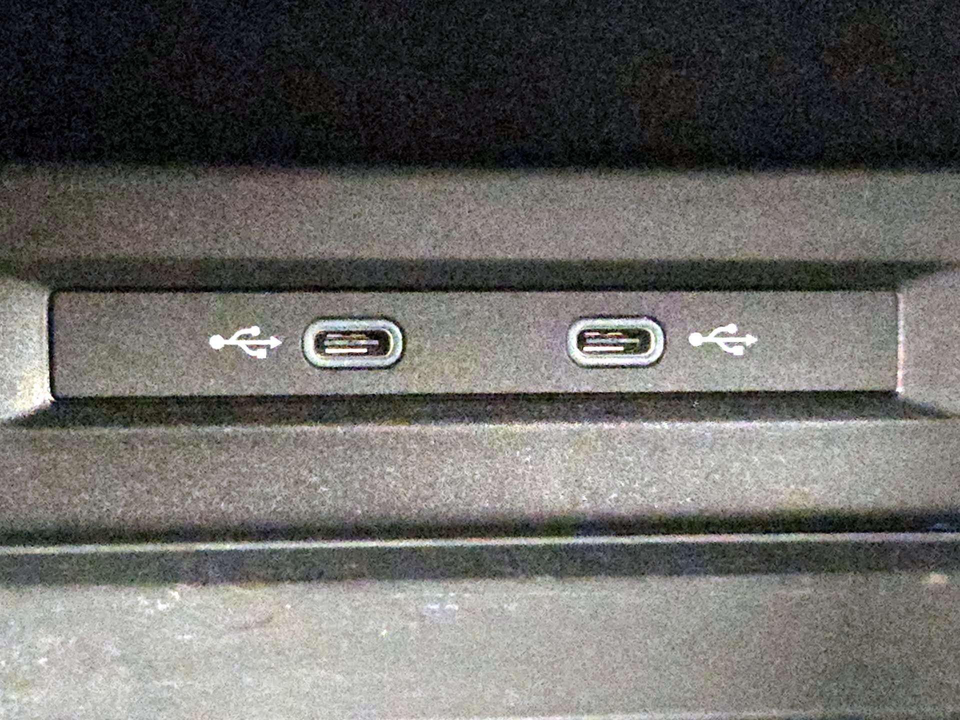 Thumbnail: 2022 Volkswagen Tiguan - 18