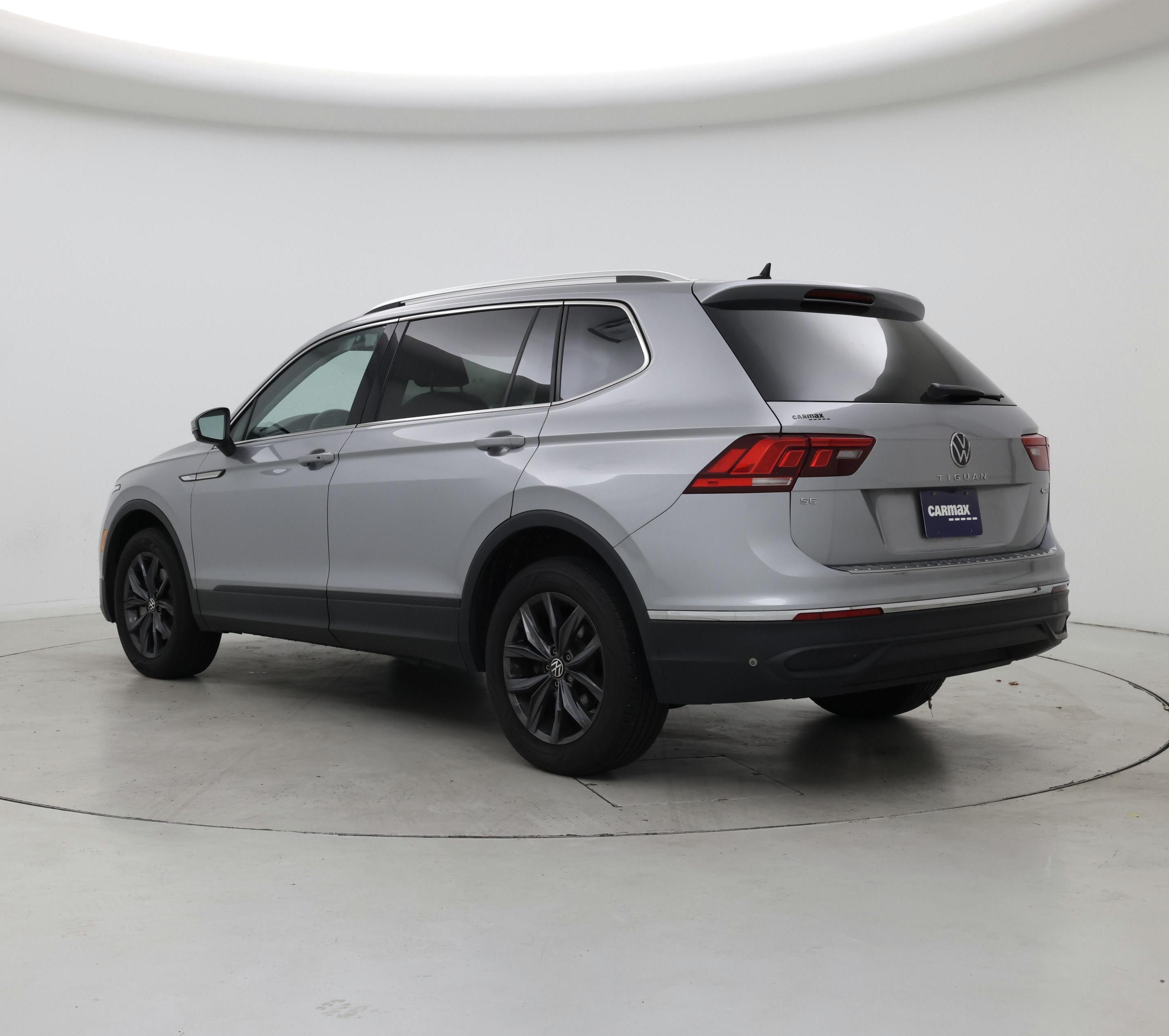 Thumbnail: 2022 Volkswagen Tiguan - 2