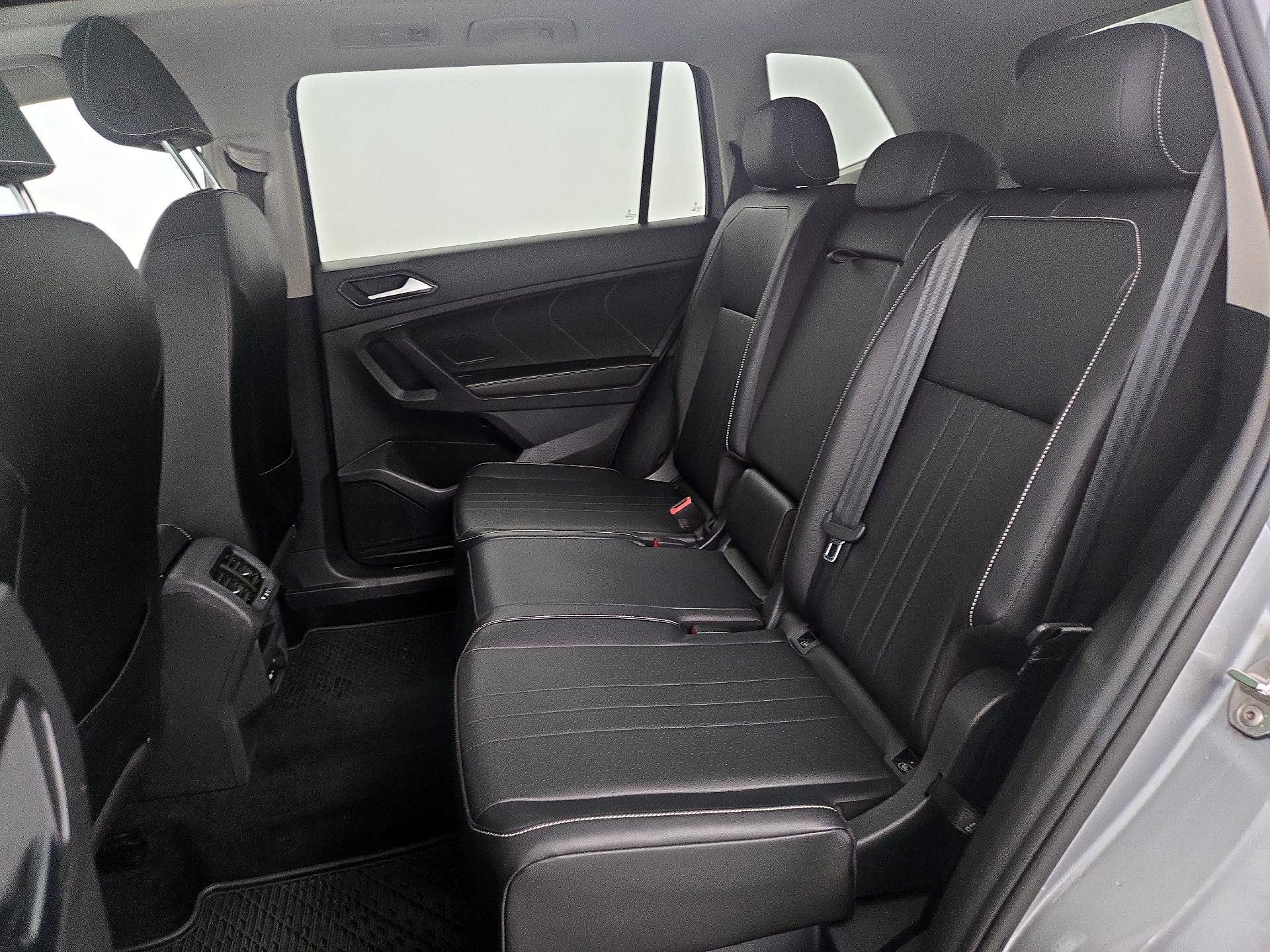 Thumbnail: 2022 Volkswagen Tiguan - 20