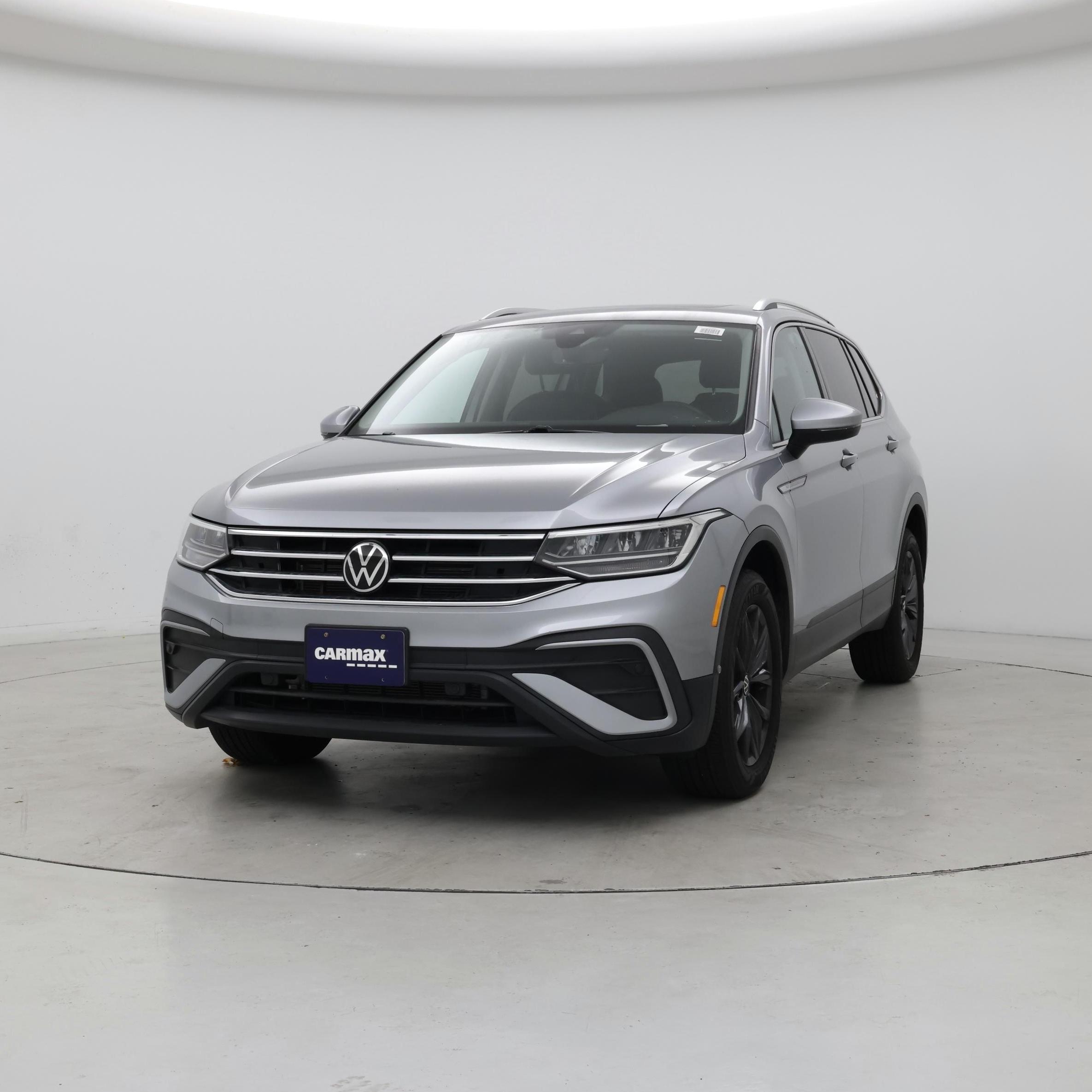 Thumbnail: 2022 Volkswagen Tiguan - 4