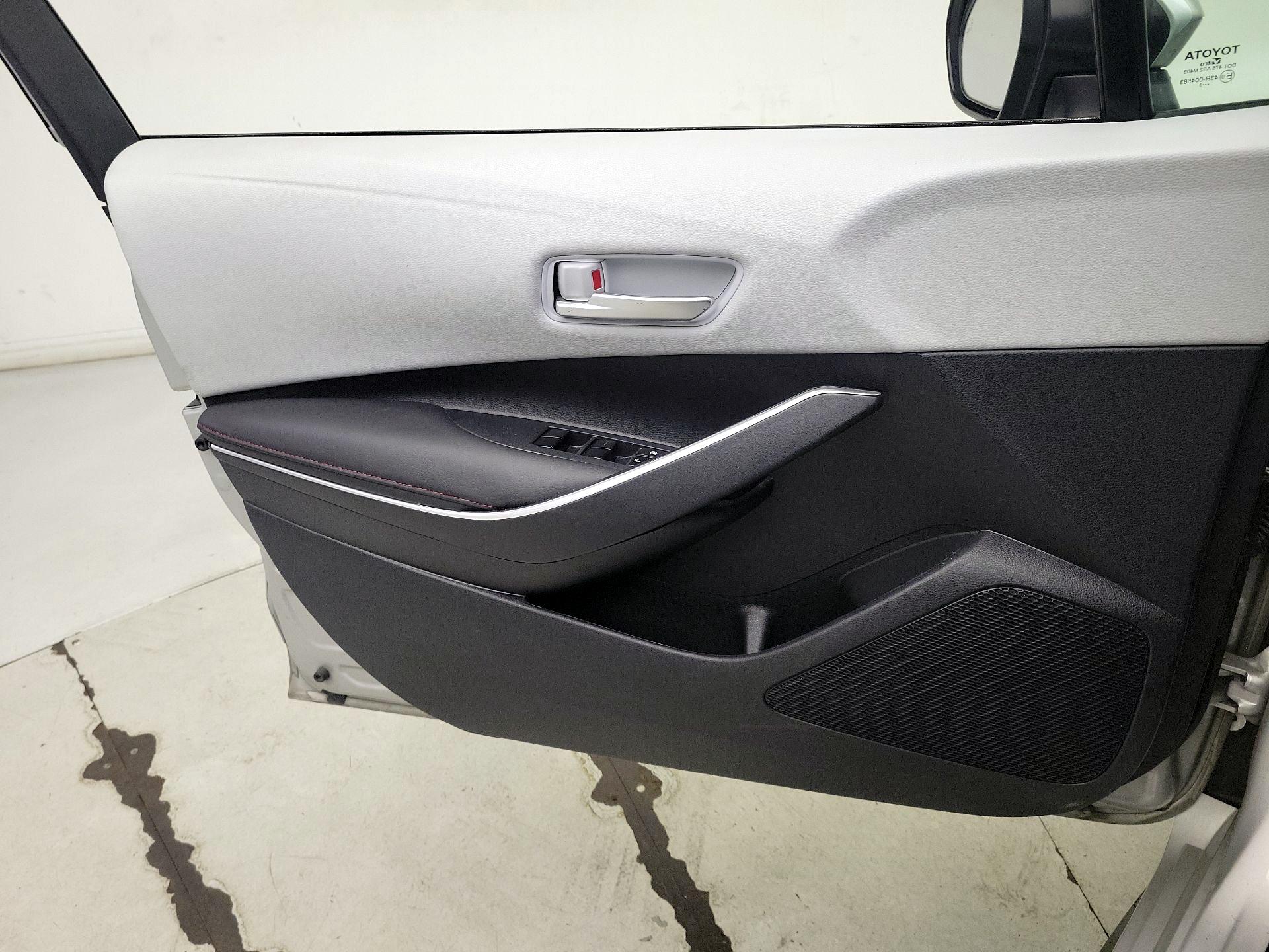 Thumbnail: 2023 Toyota Corolla - 12