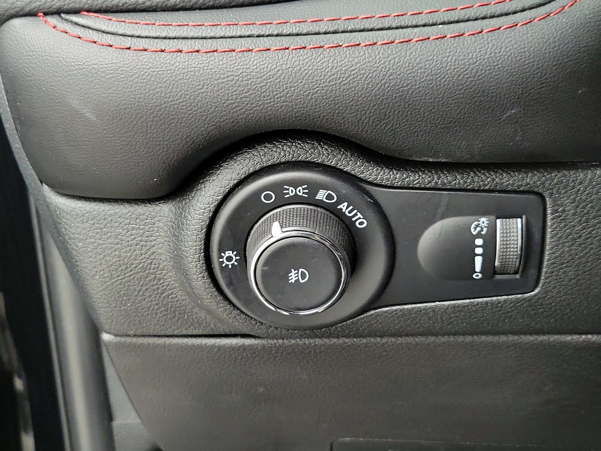 Thumbnail: 2023 Dodge Durango - 13