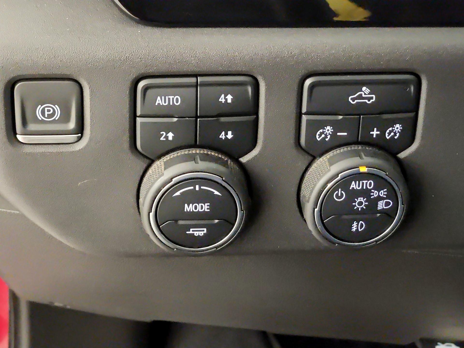 Thumbnail: 2023 Chevrolet Silverado 1500 - 13