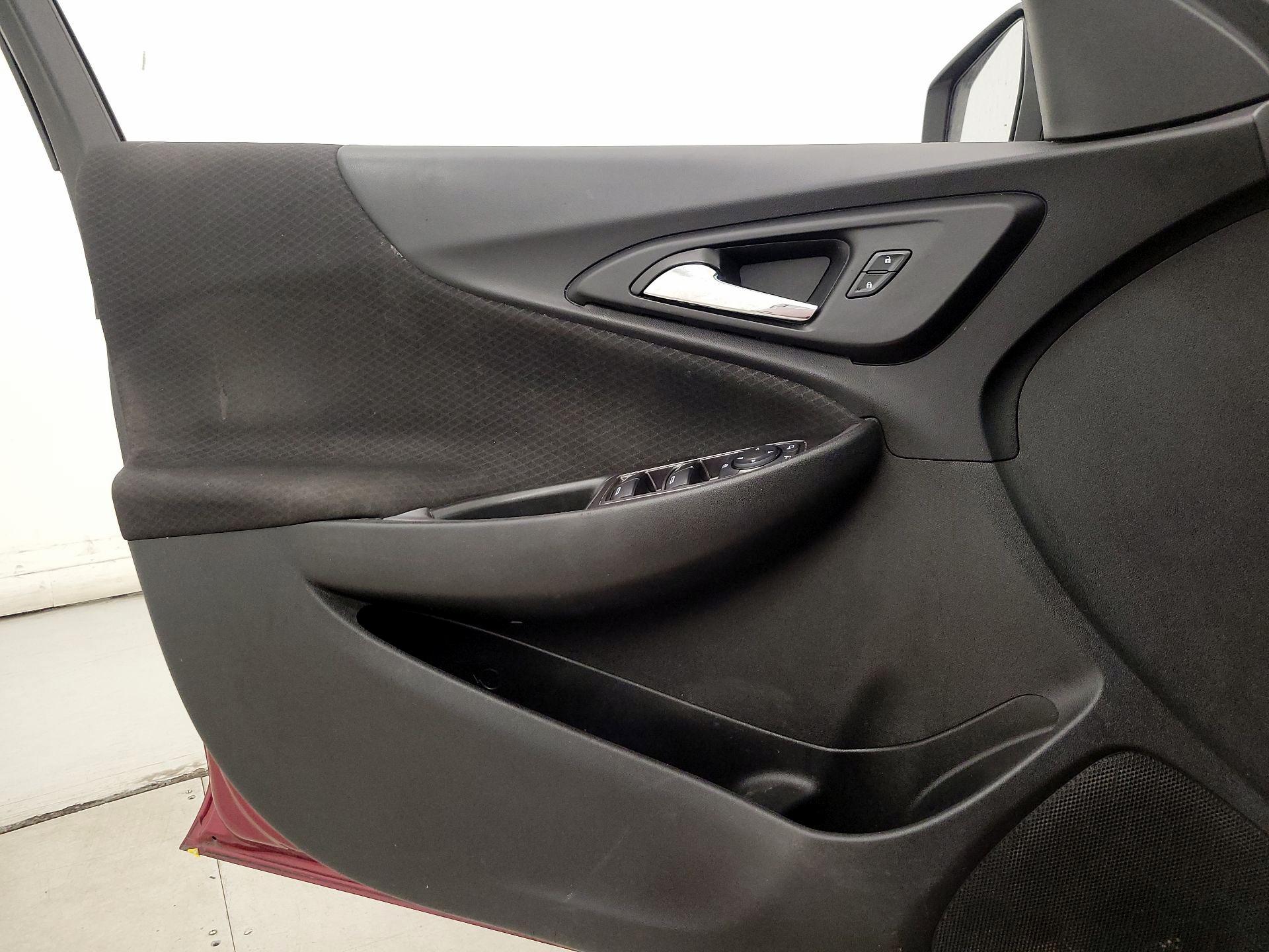 Thumbnail: 2020 Chevrolet Malibu - 12