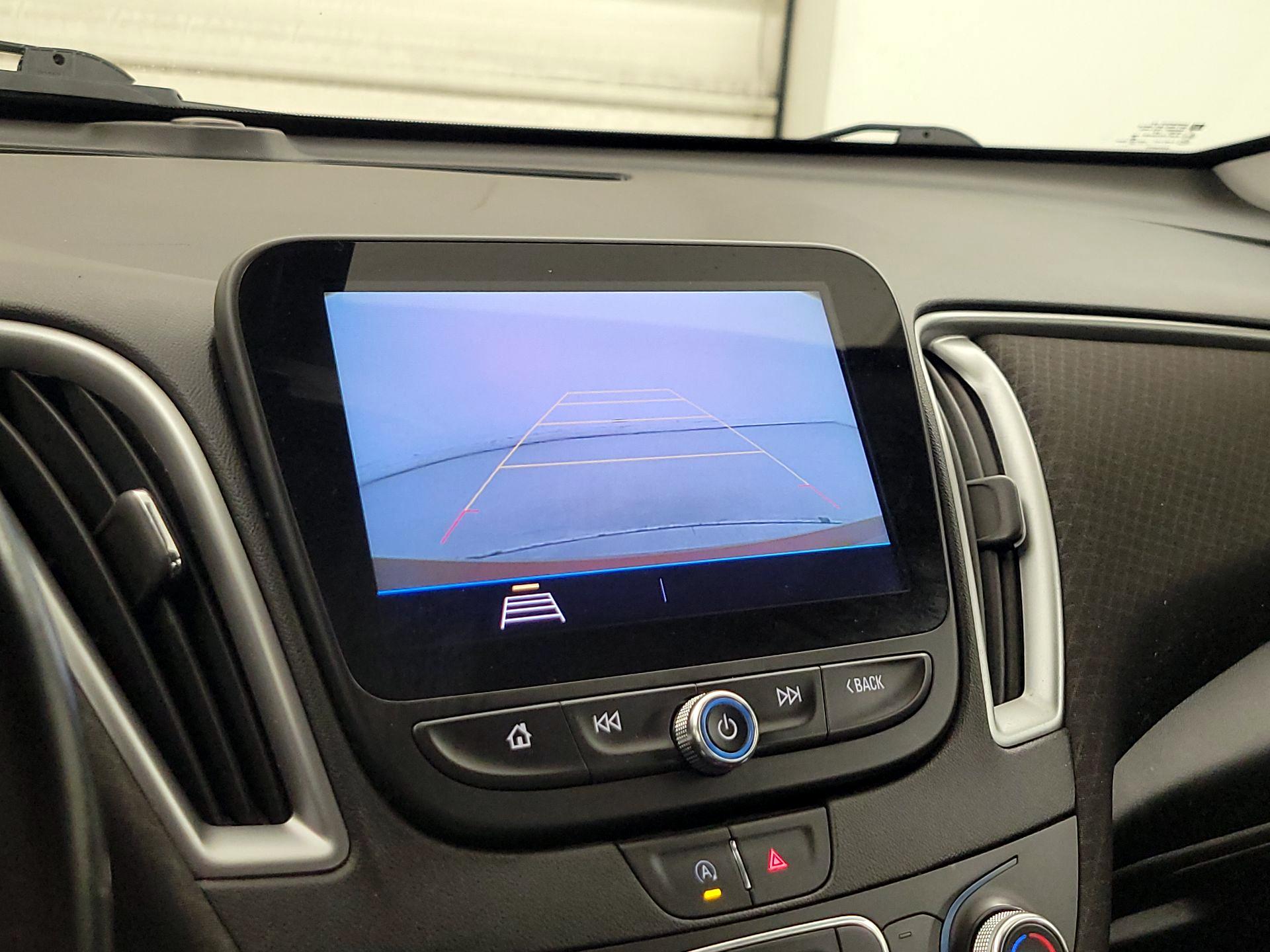 Thumbnail: 2020 Chevrolet Malibu - 14