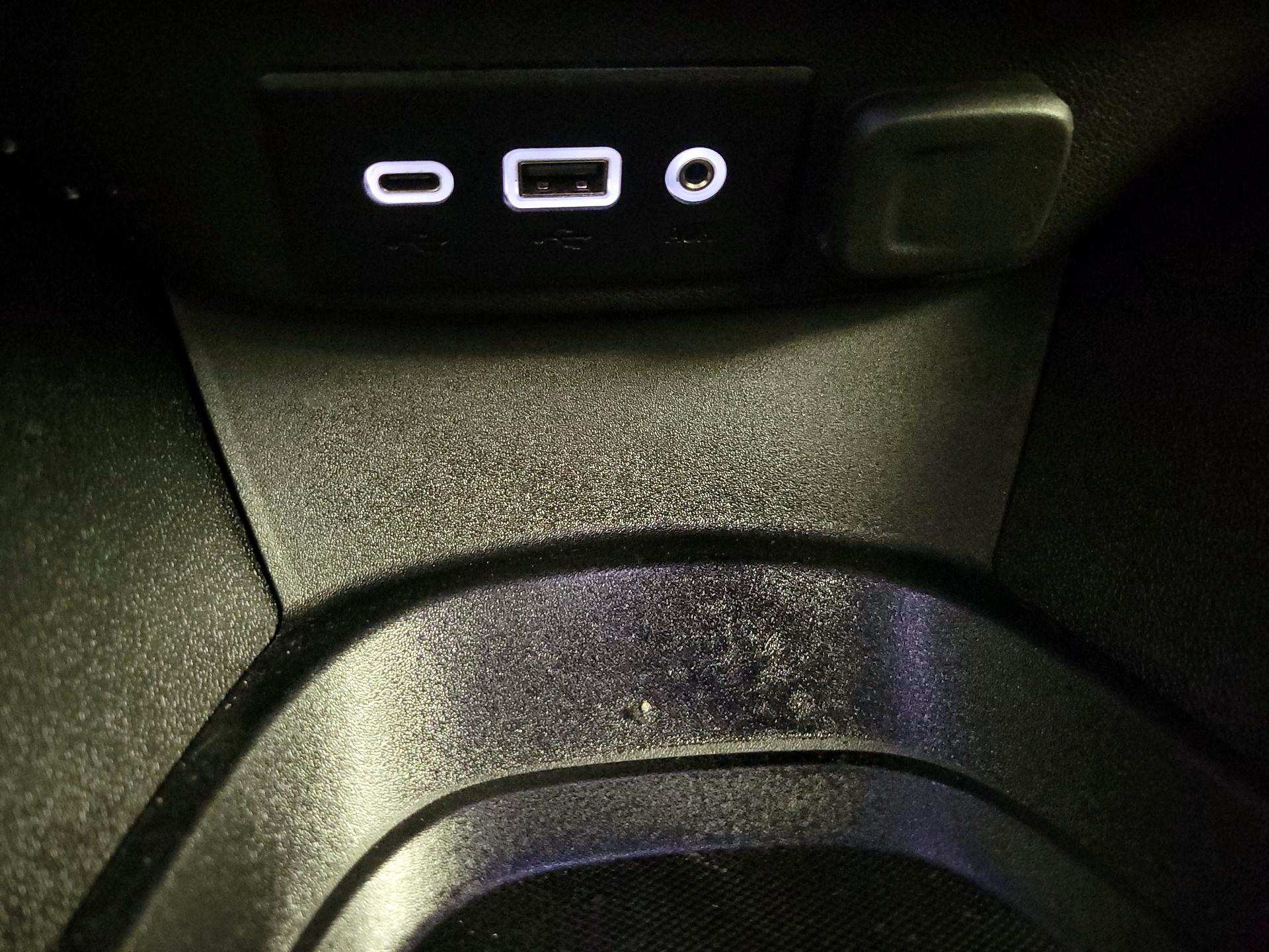 Thumbnail: 2020 Chevrolet Malibu - 18