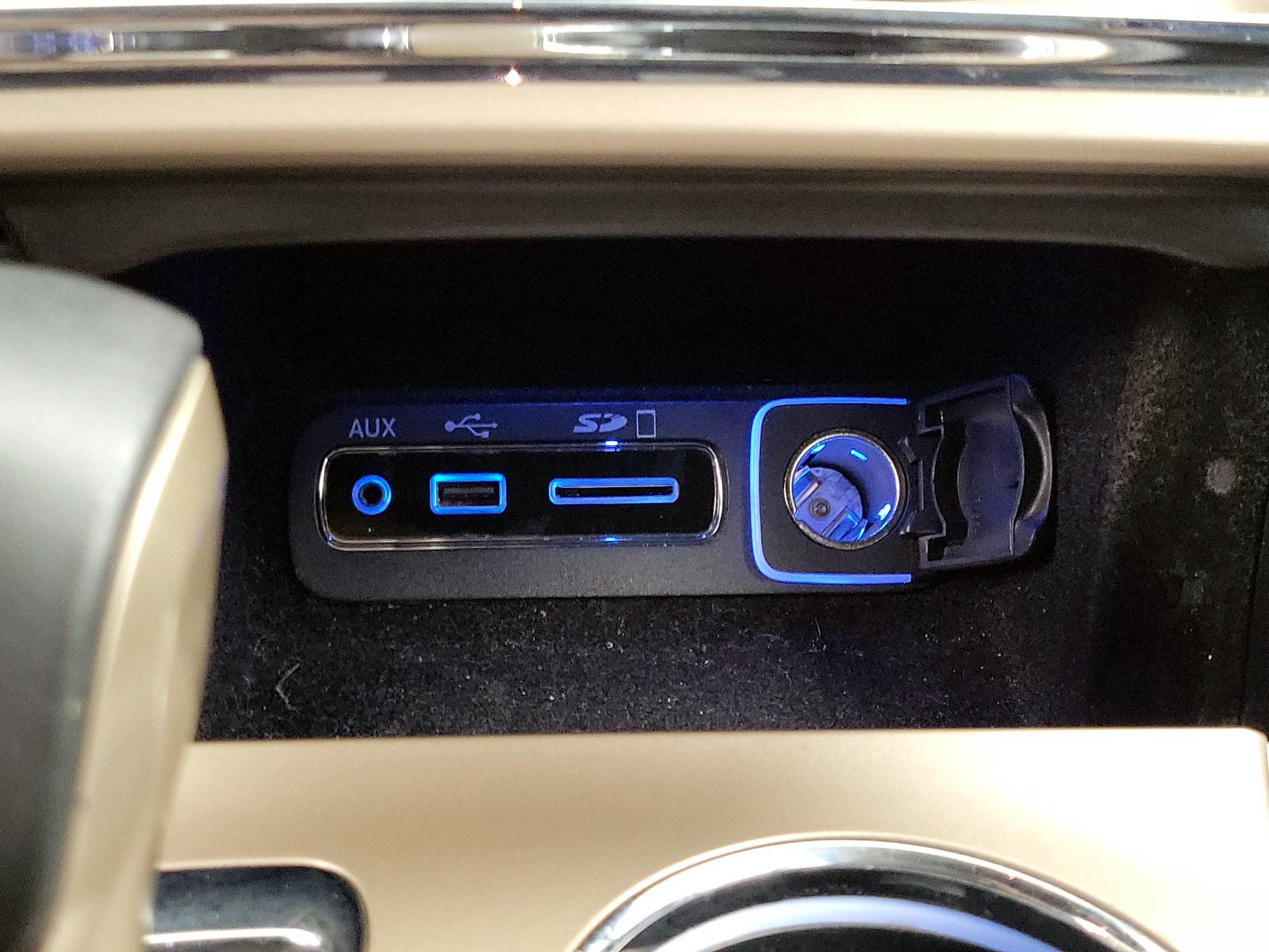 Thumbnail: 2017 Jeep Grand Cherokee - 18